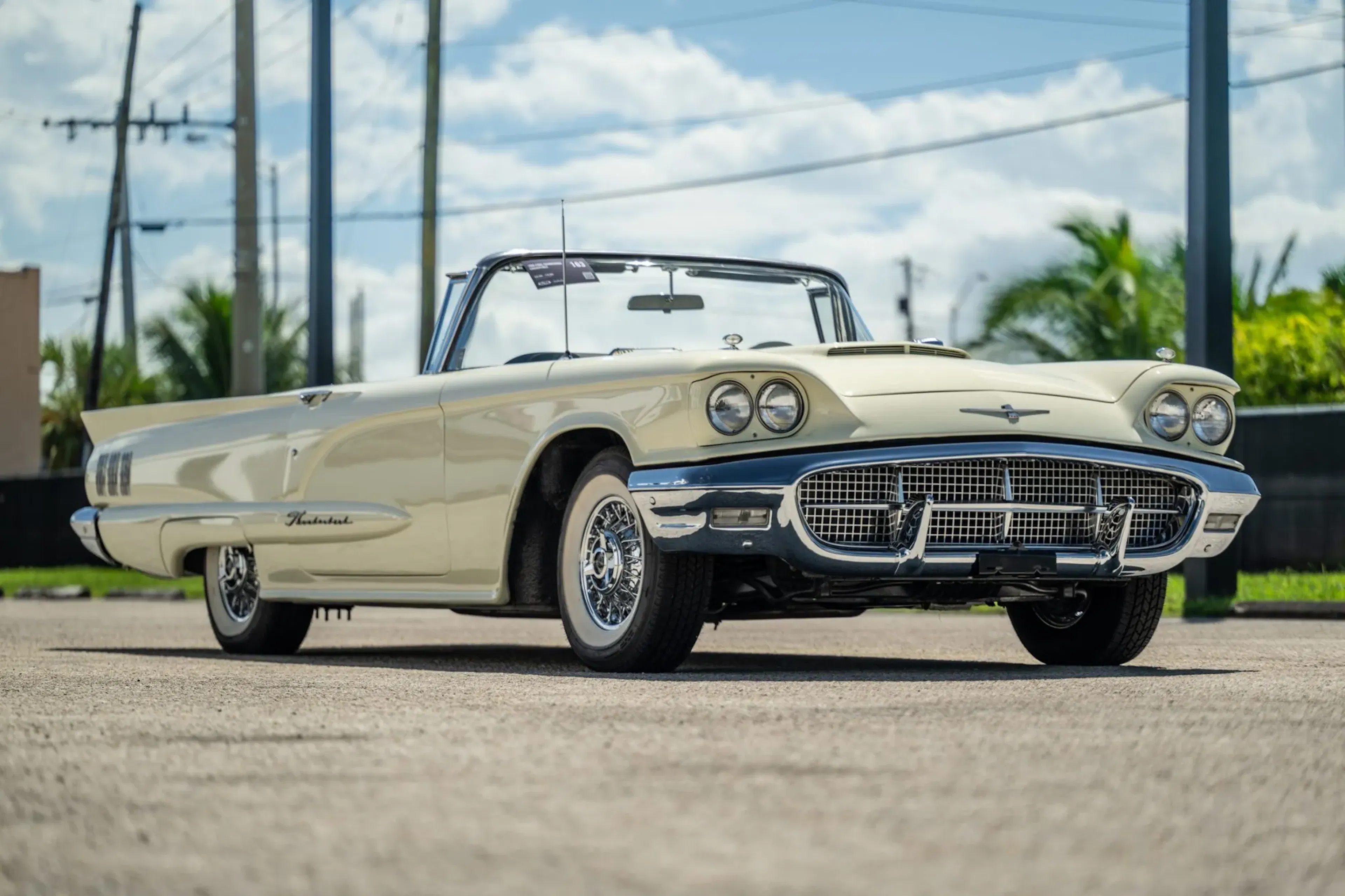 1960 Ford Thunderbird 2026-04-13