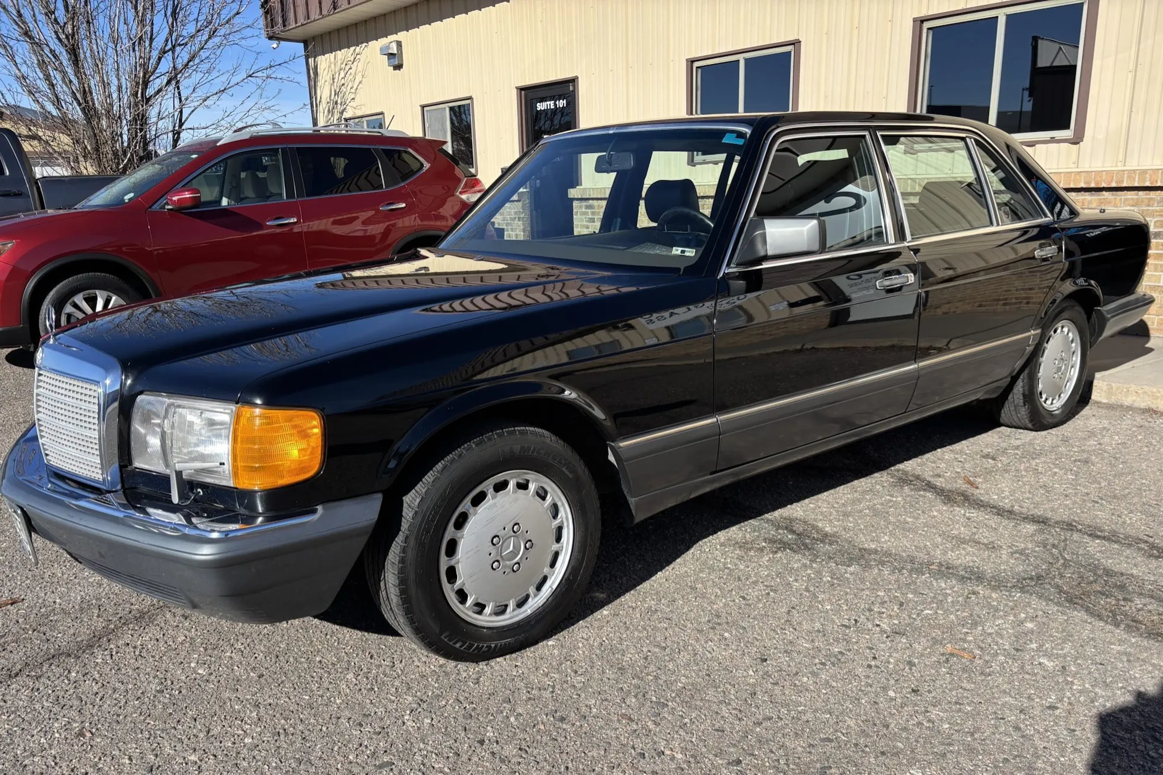 1989 Mercedes-Benz 560SEL 2026-04-17