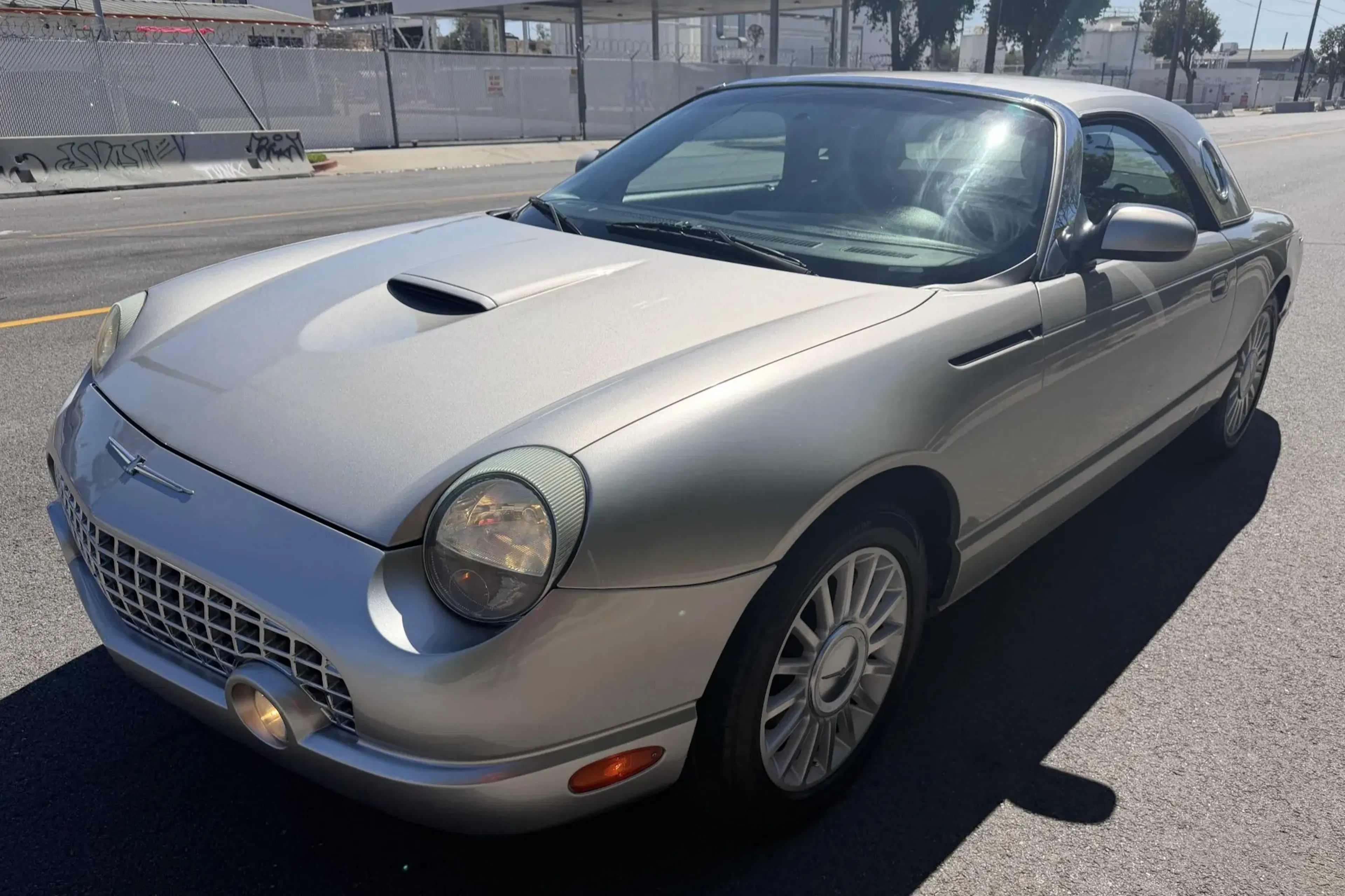 2004 Ford Thunderbird 2026-04-19