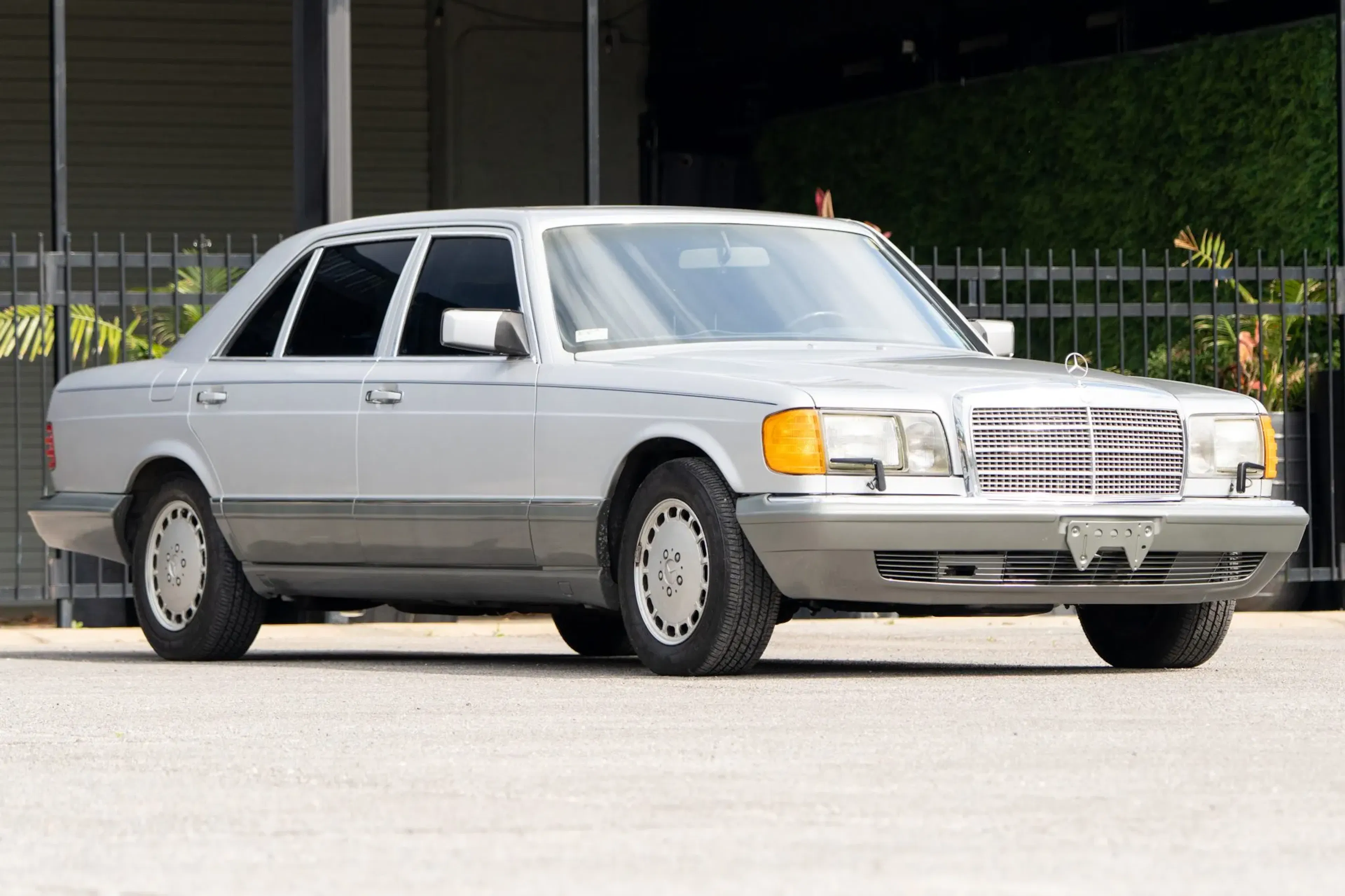 1991 Mercedes-Benz 560SEL 2026-04-21