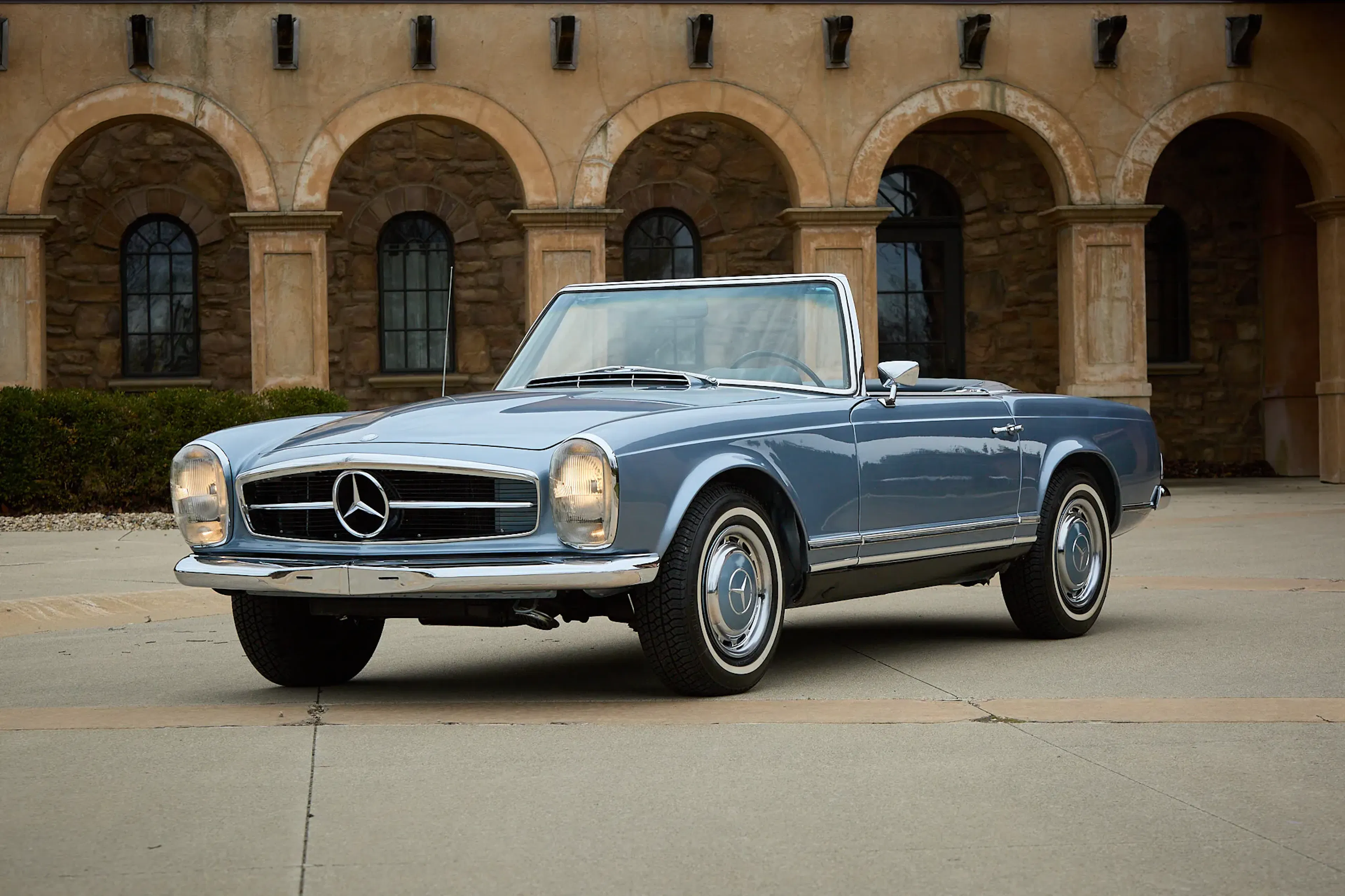 1969 Mercedes-Benz 280SL 2026-04-27