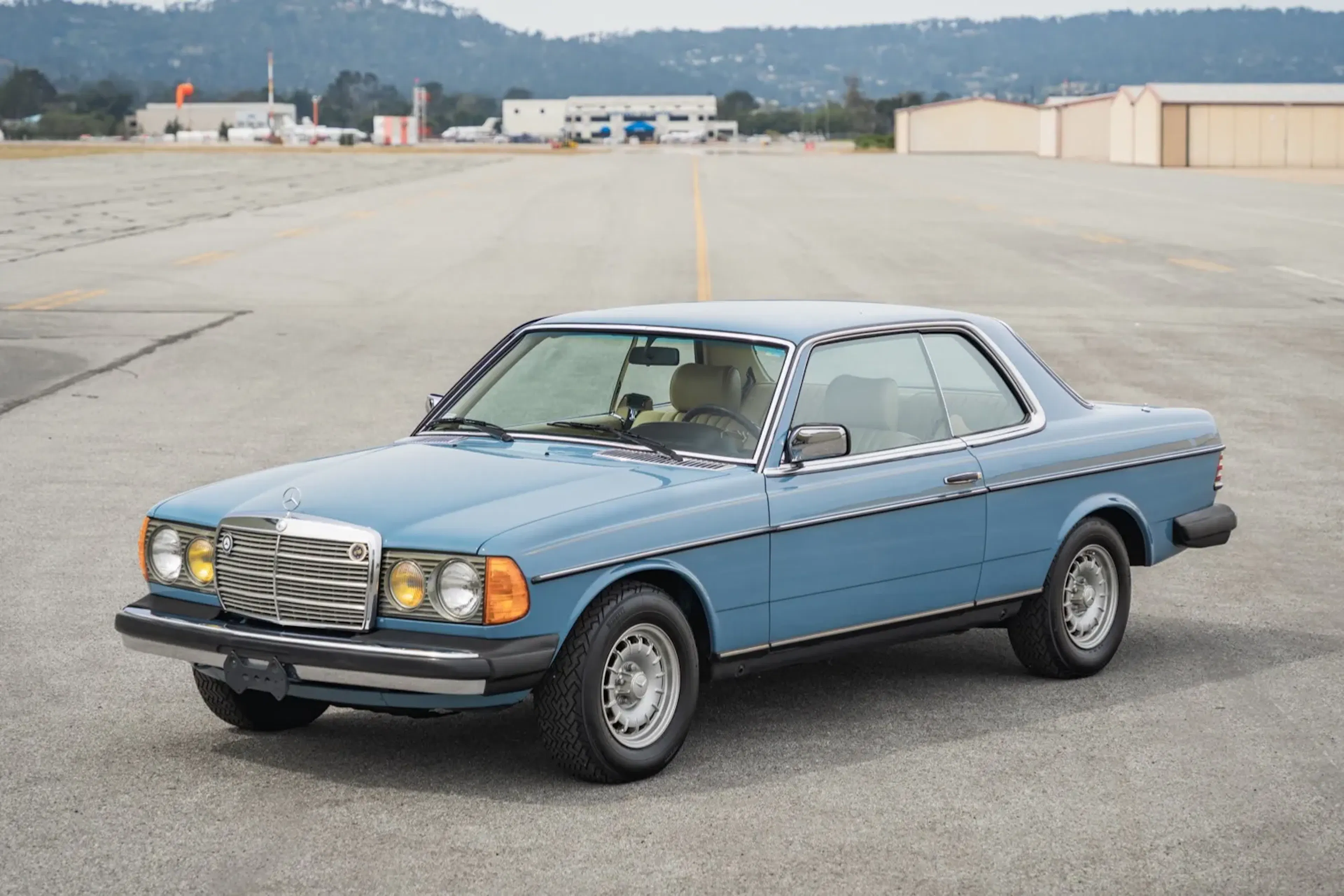 1982 Mercedes-Benz 300CD 2026-04-27