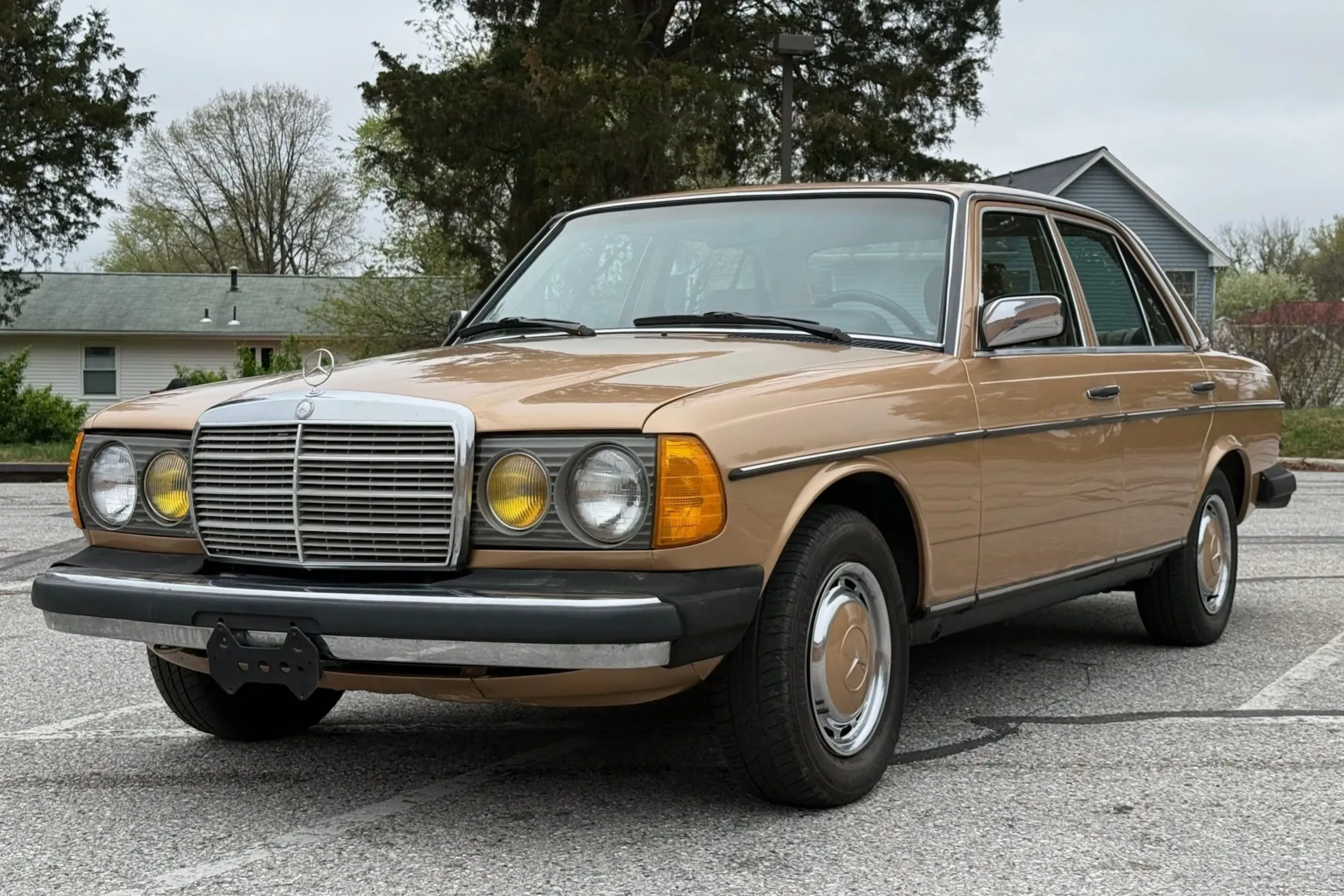 1983 Mercedes-Benz 240D 2026-04-27