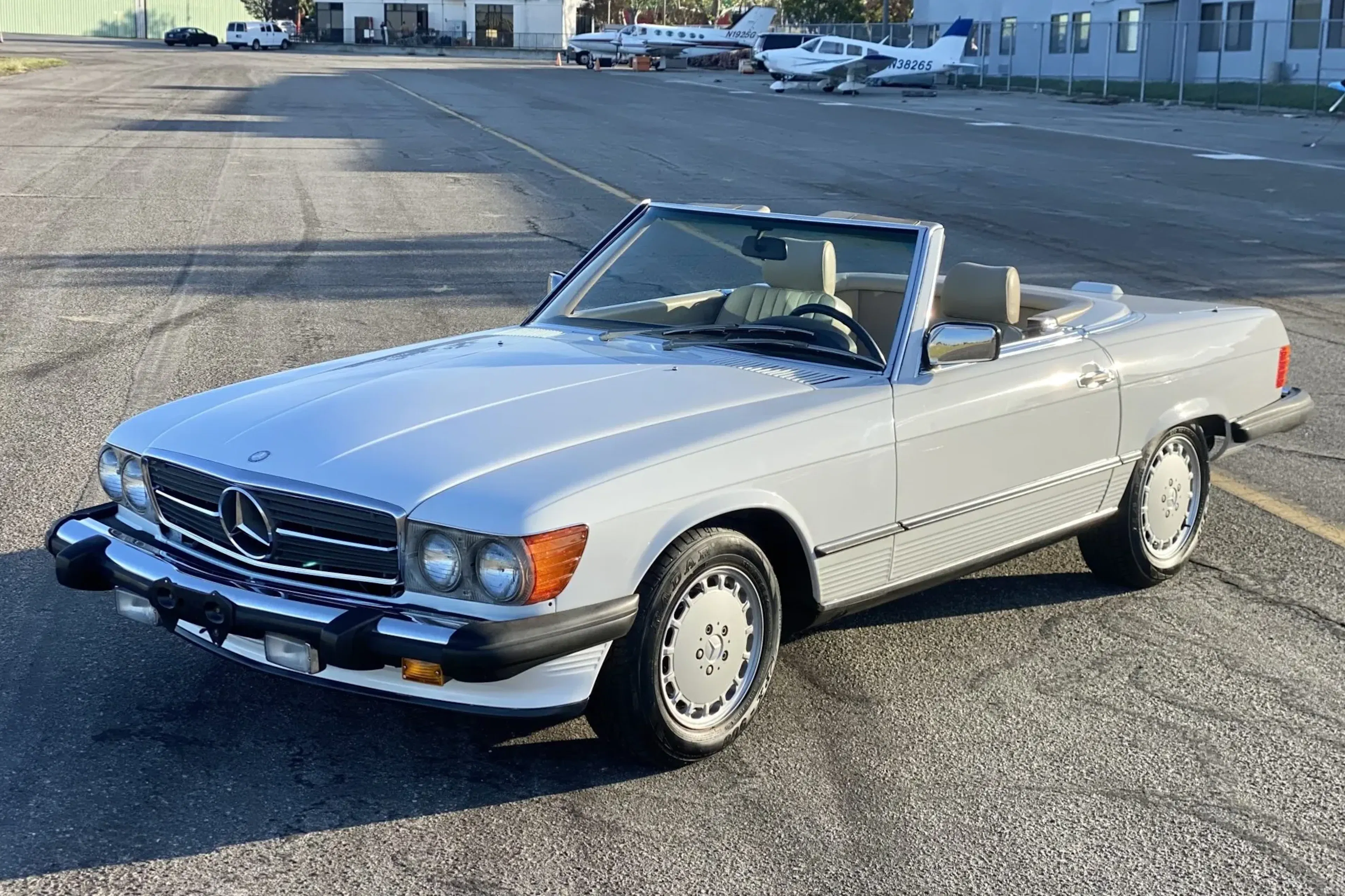 1989 Mercedes-Benz 560SL 2026-04-29