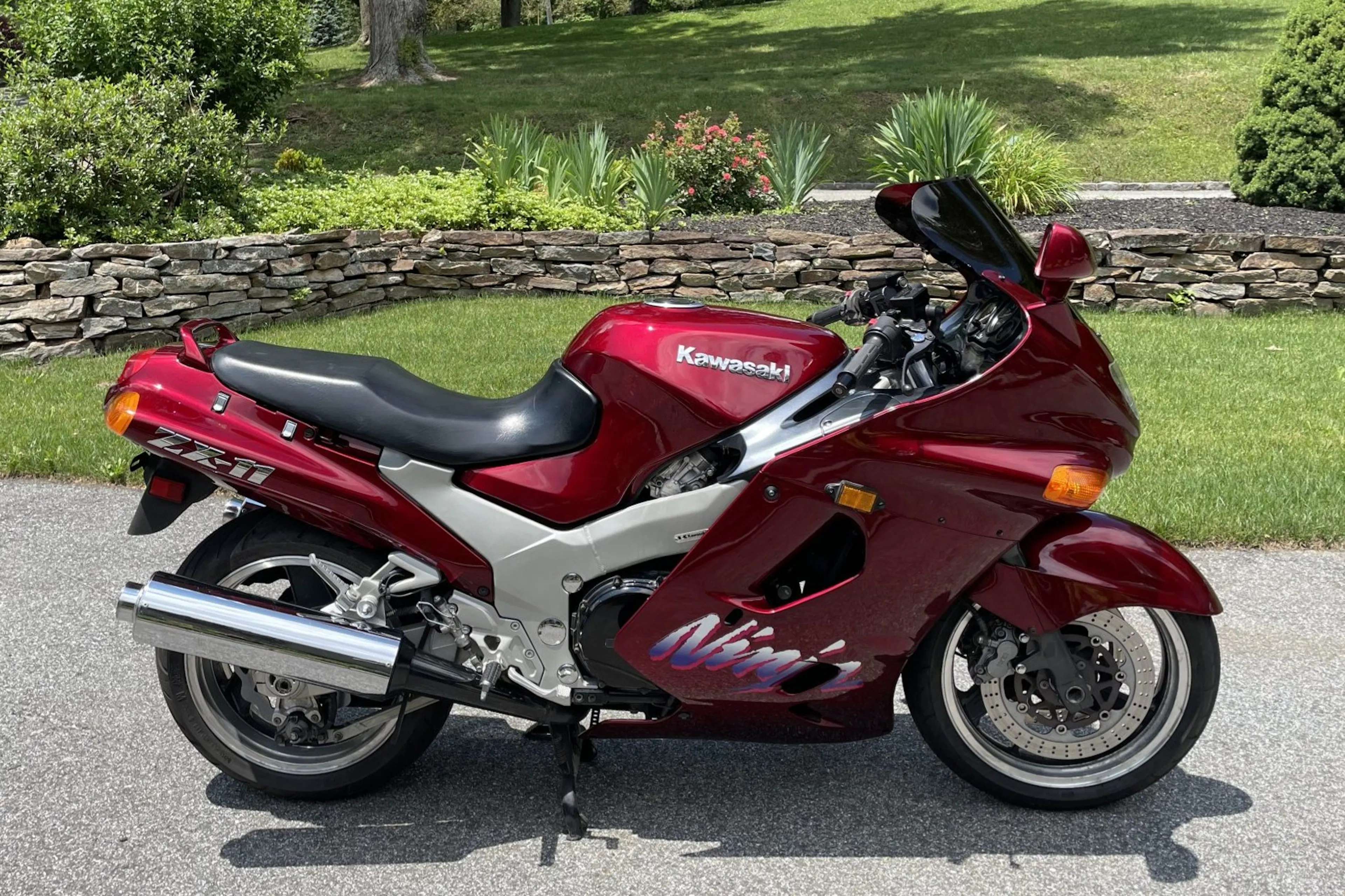 くー 1995 Kawasaki ZX1100-D3 Ninja ZX11 Base | Hagerty Valuation Tool®