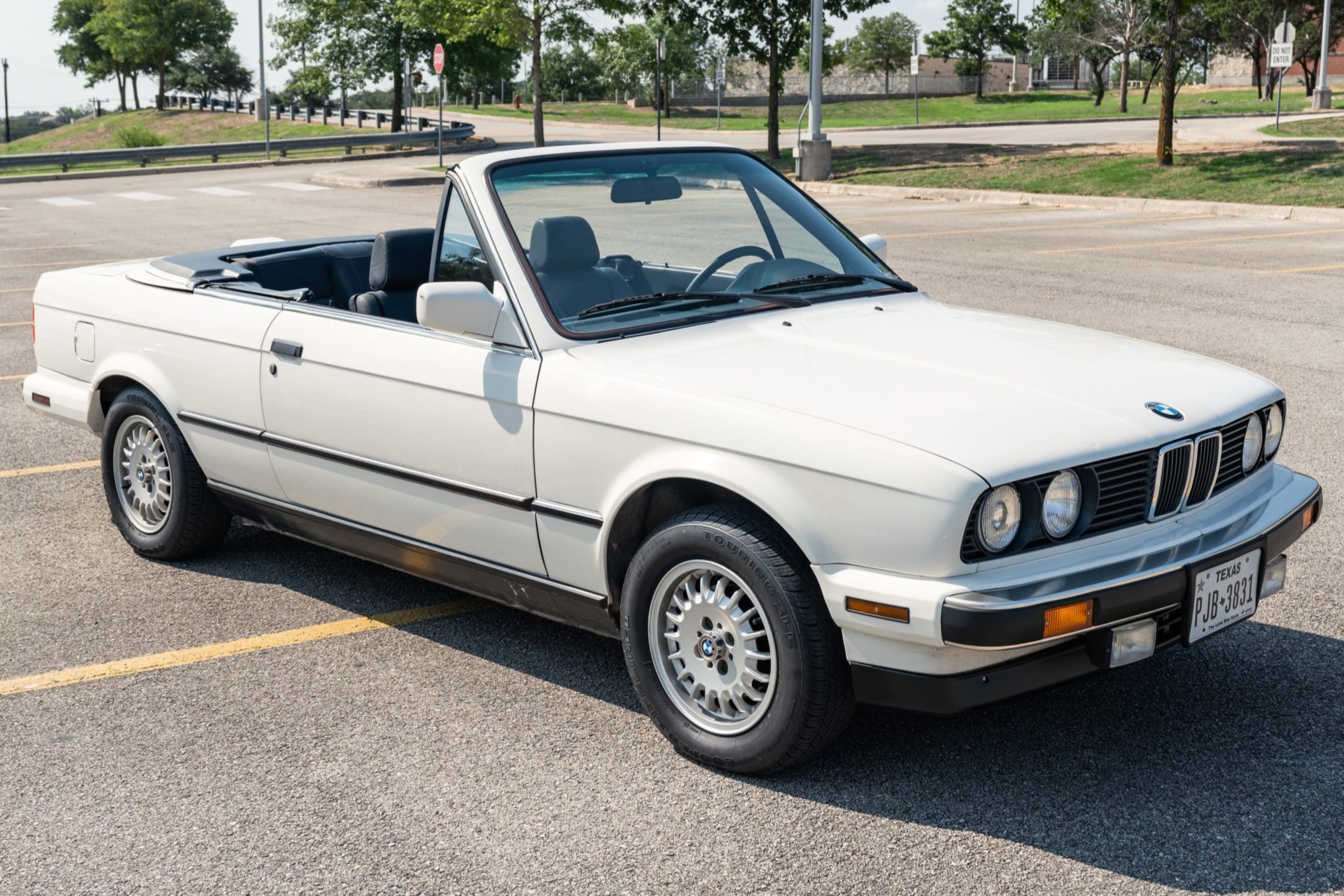 1988 BMW 325i Automatic VIN WBABB2305J8855822 | Hagerty Valuation Tools