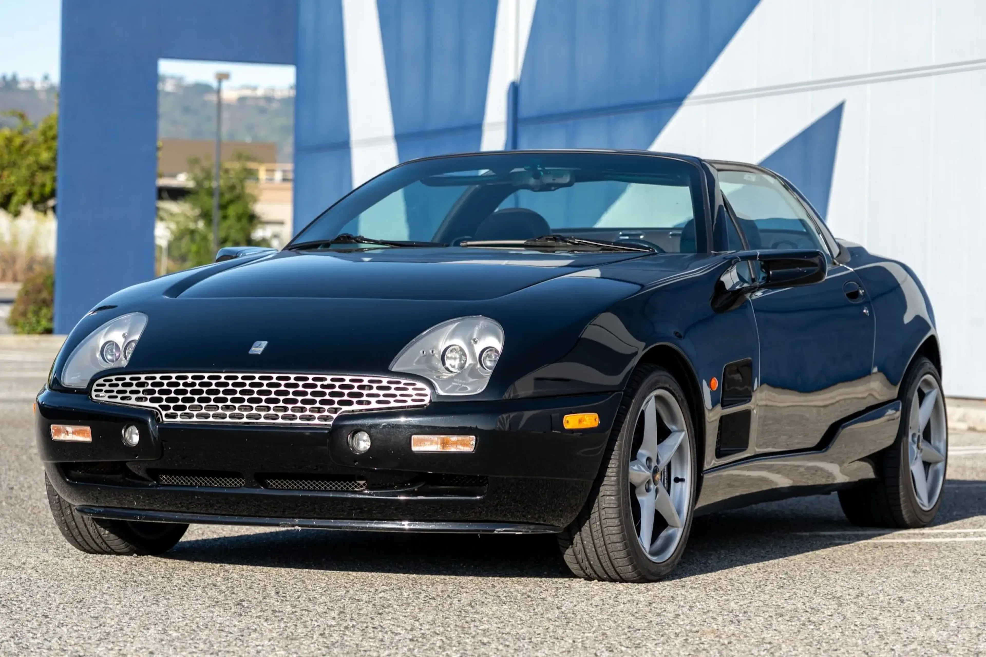 2001 Qvale Mangusta VIN ZF4AH01AX1M000192 | Hagerty Valuation Tools®