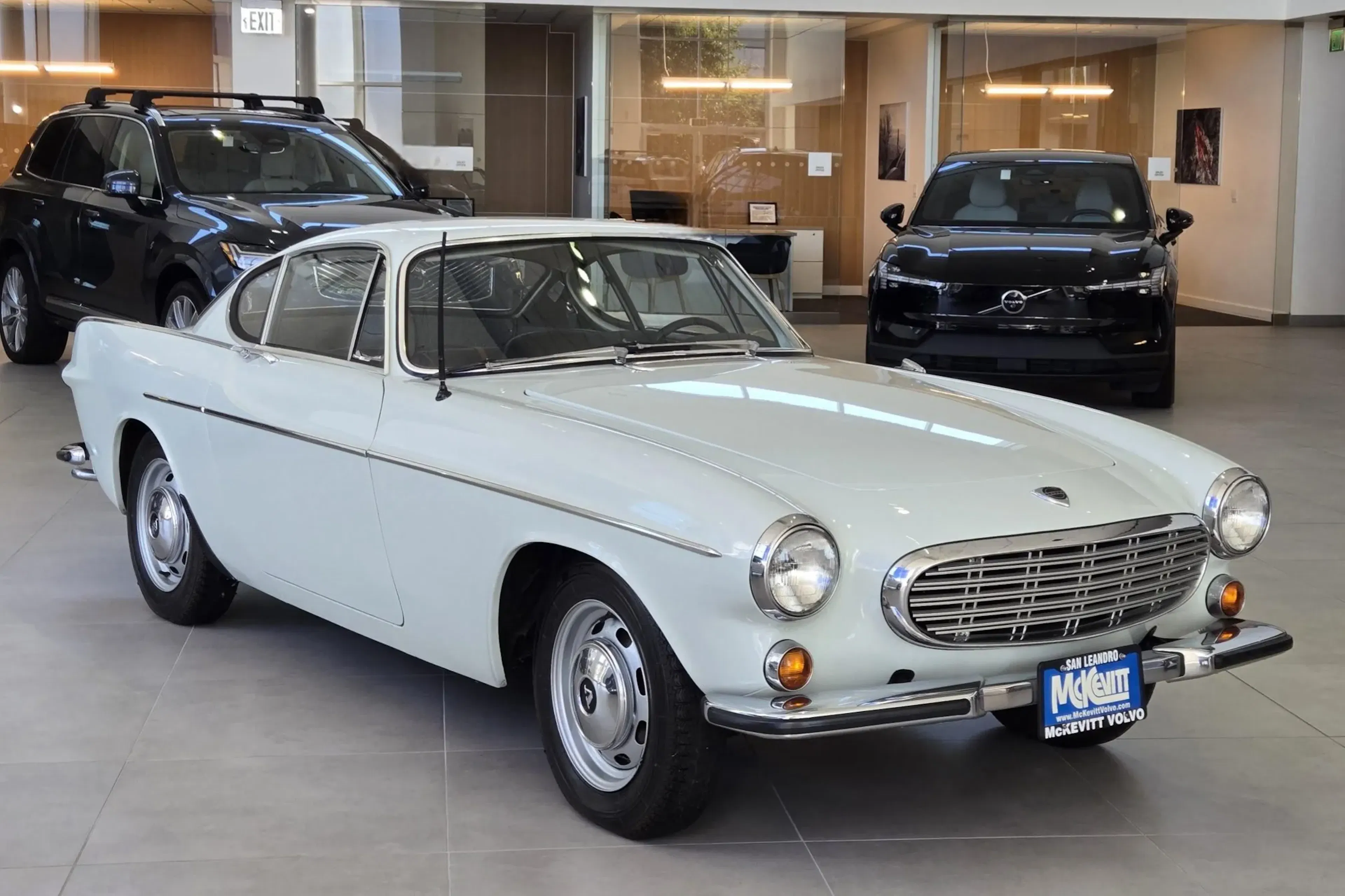 Volvo 1800 ES (US Version) 1972 - red 1:18 – Thomas Langejürgen
