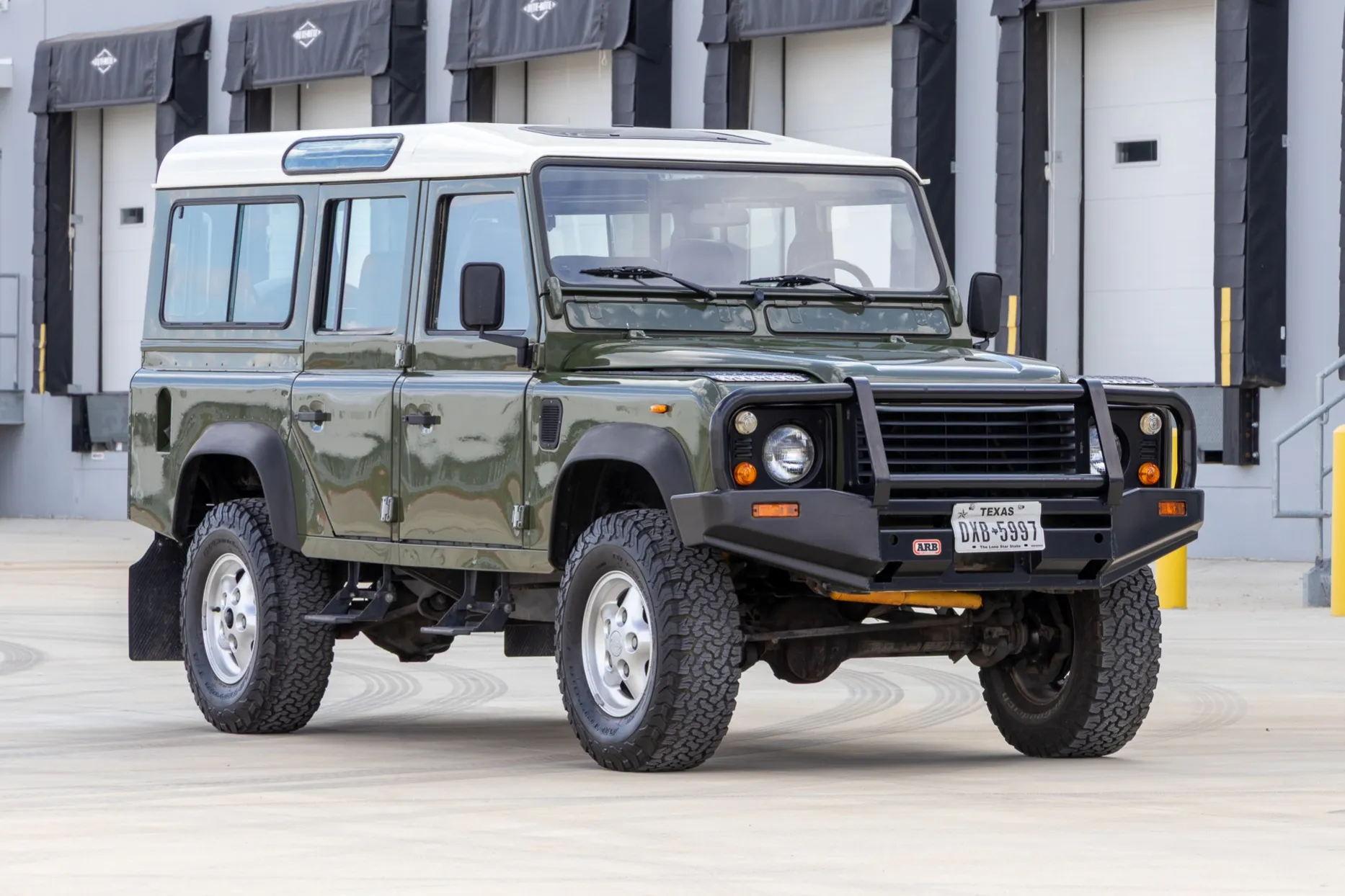 2001 Land Rover Defender 110 TD5 VIN UTP03431 | Hagerty Valuation Tools