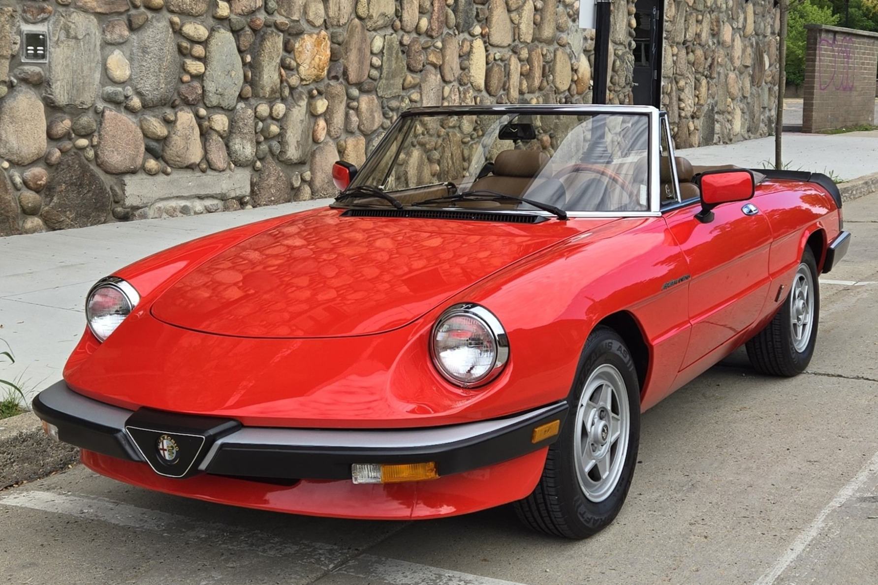 1984 Alfa Romeo Spider Veloce VIN ZARBA5413E1019834 | Hagerty Valuation ...