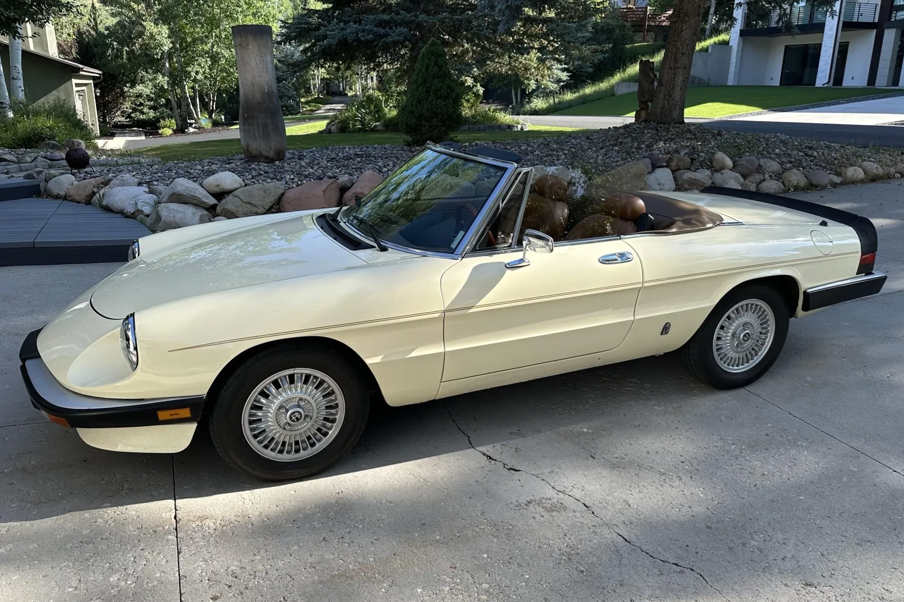 1985 Alfa Romeo Spider Graduate VIN ZARBA5417F1020986 | Hagerty ...