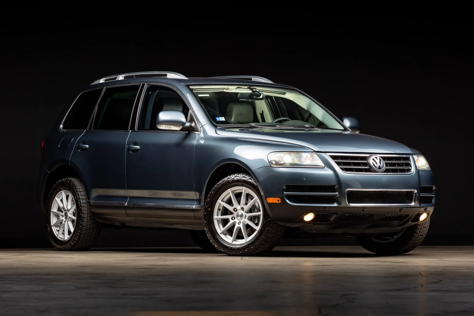 2007 Volkswagen Touareg V10 TDI VIN WVGPT77L57D007118 | Hagerty Valuation  Tools, image size:1973x1315