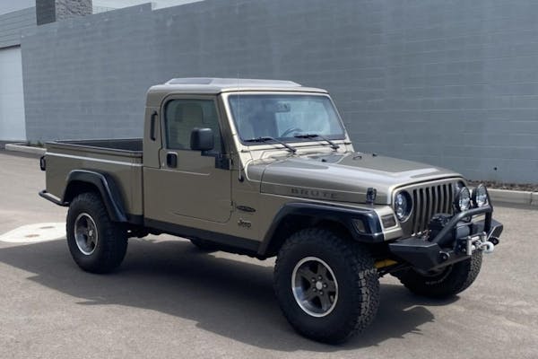 2002 Jeep Wrangler SE | Hagerty Valuation Tools