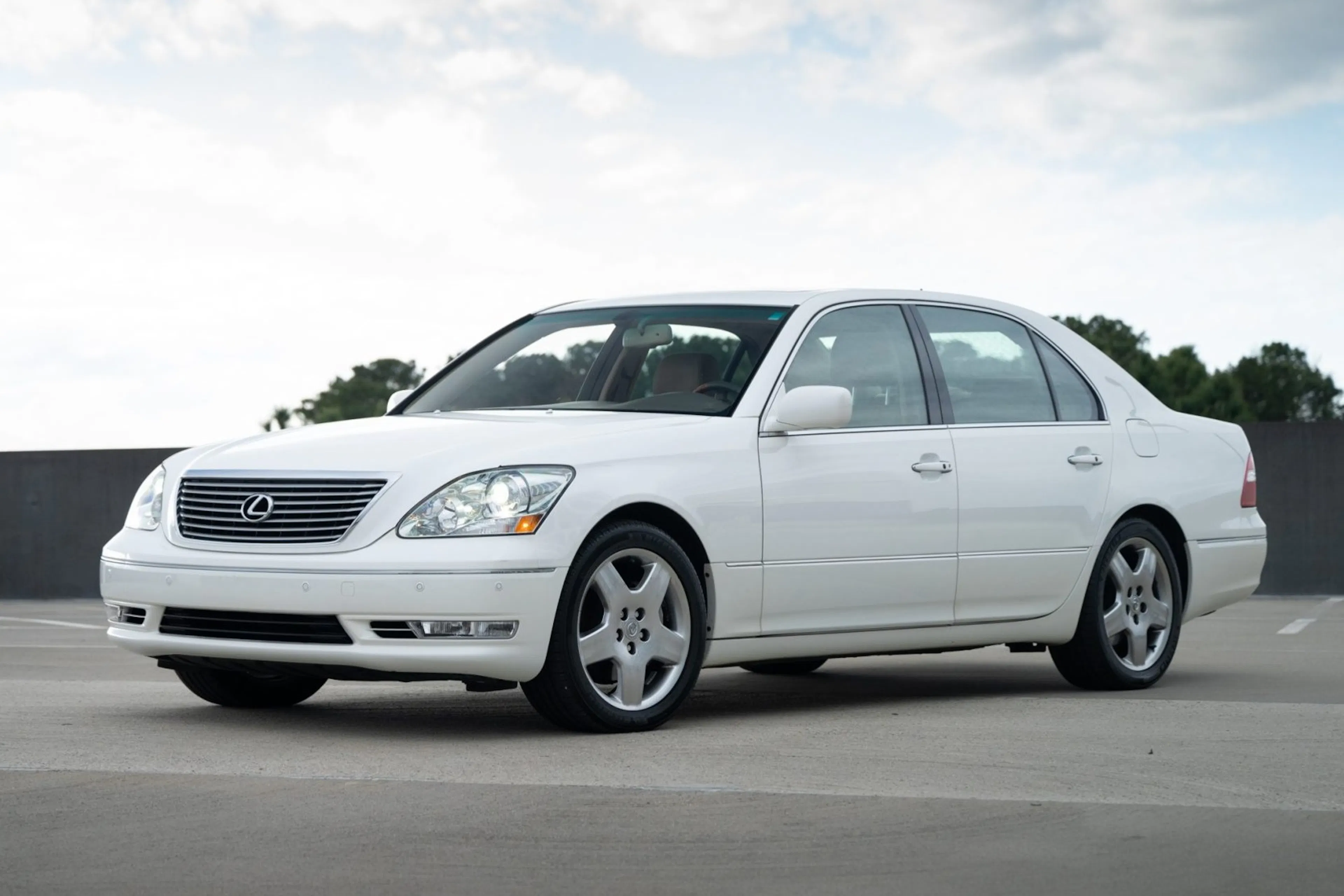 2005 Lexus LS430 VIN JTHBN36F655013979 | Hagerty Valuation Tool®