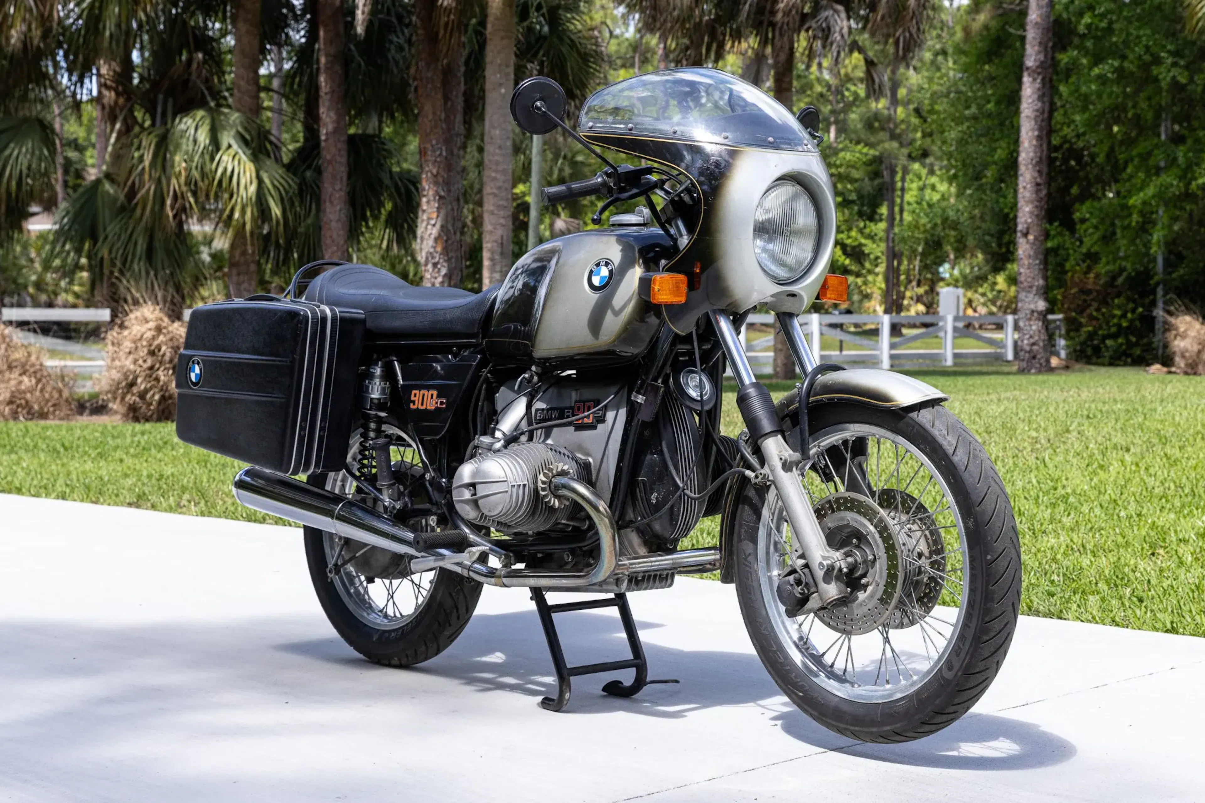 Nhc R90 1976 BMW R90S VIN 4090327 | Hagerty Valuation Tools®