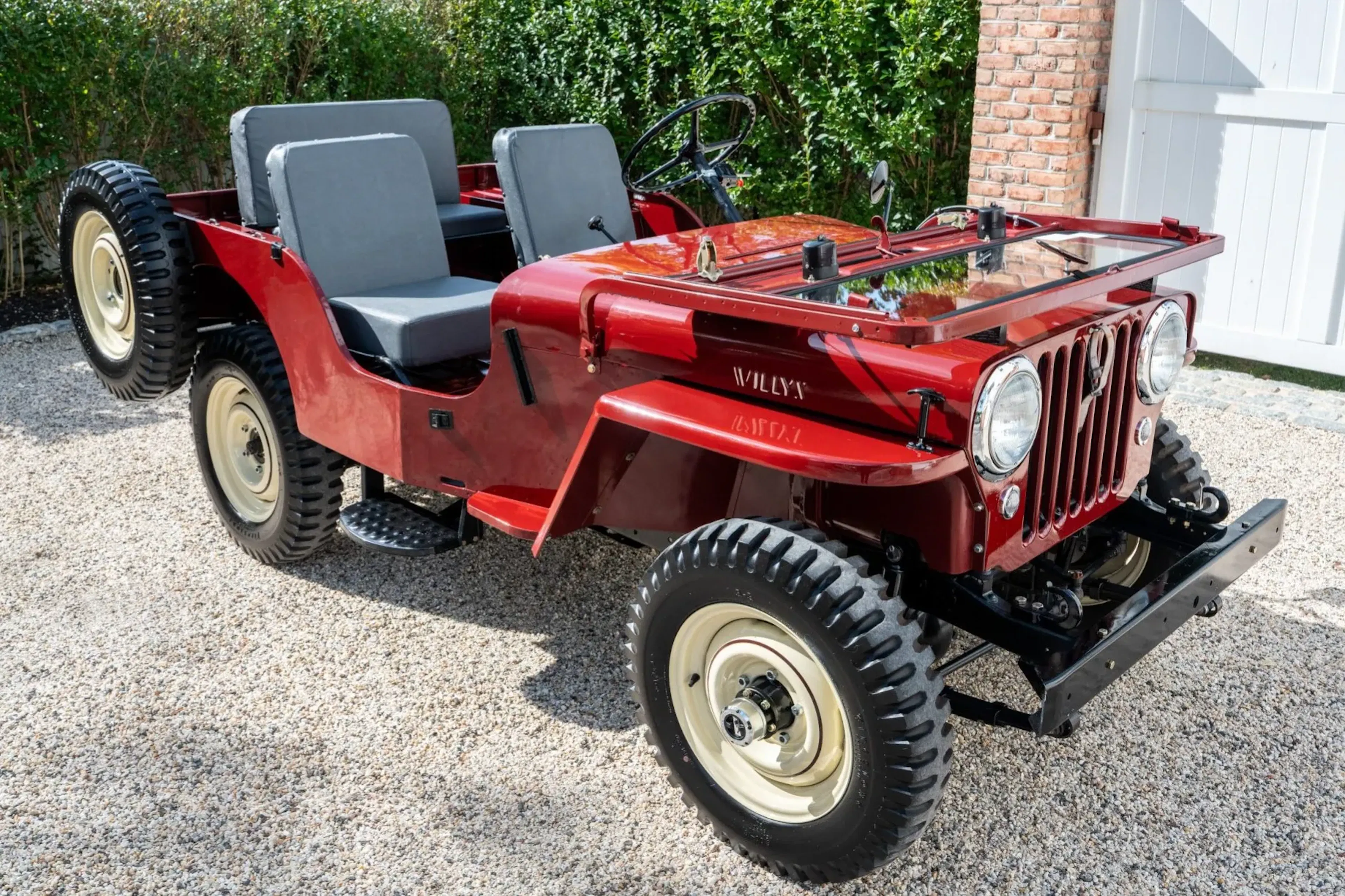 Jeep En Bois Artisanale Avec Parachute - Original Et Rare - Années 60 Env.