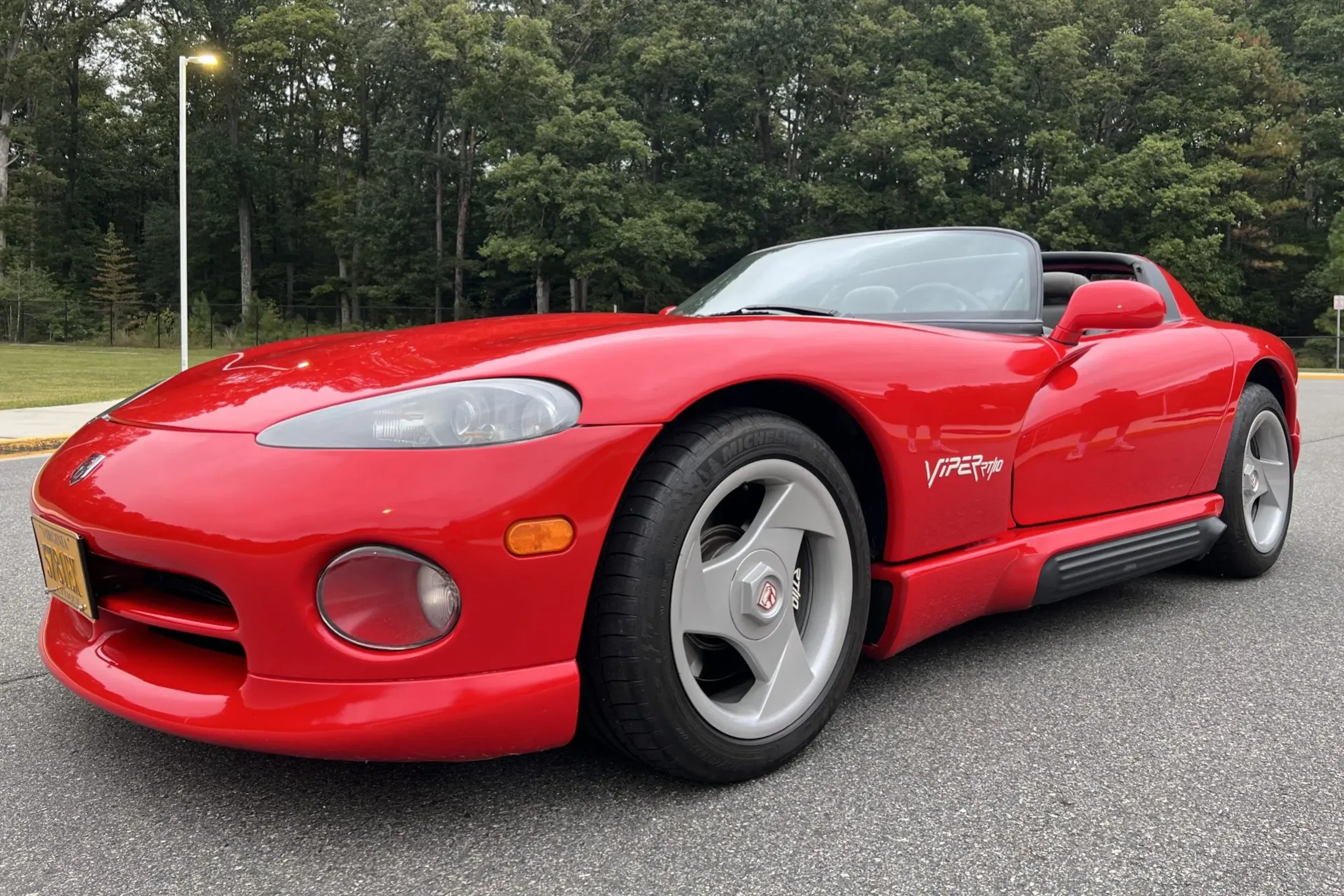 1994 Dodge Viper VIN 1B3BR65E0RV100932 | Hagerty Valuation Tools®