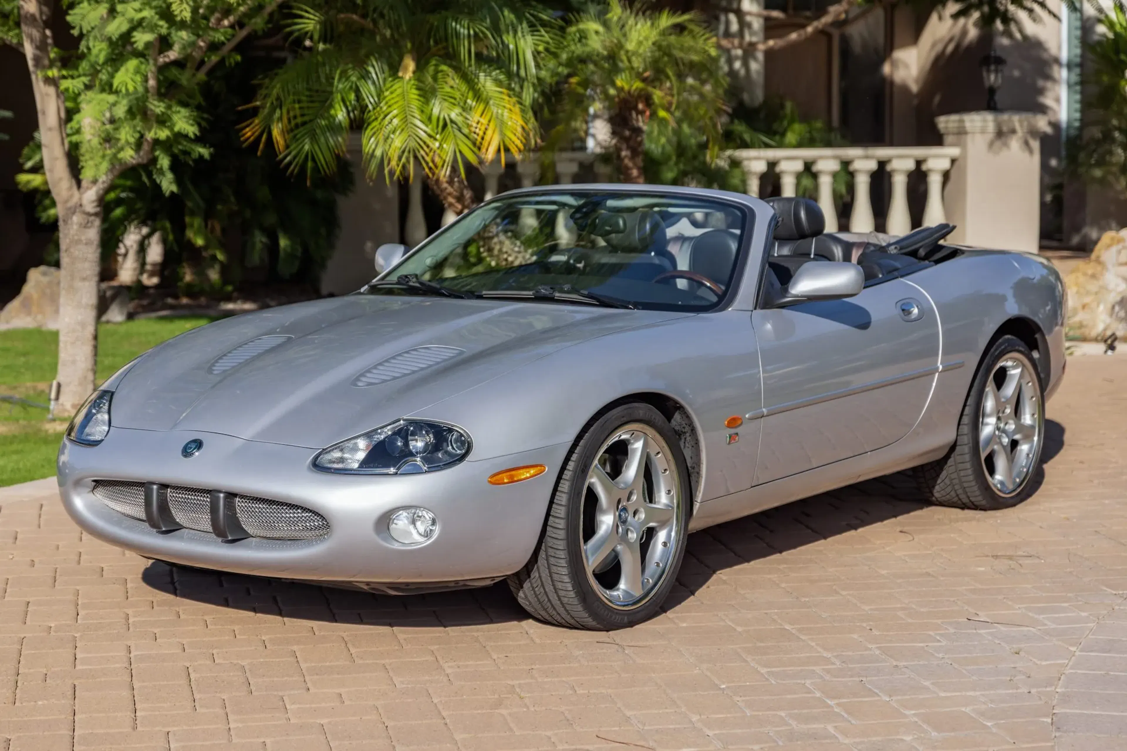2003 Jaguar XKR VIN SAJDA42BX33A36077 | Hagerty Valuation Tools®