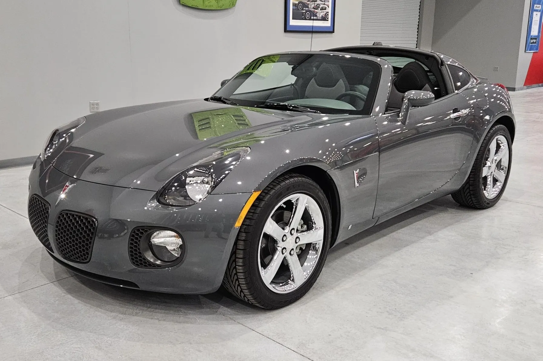 2009 Pontiac Solstice GXP VIN 1G2MG25X59Y000741 | Hagerty Valuation Tools