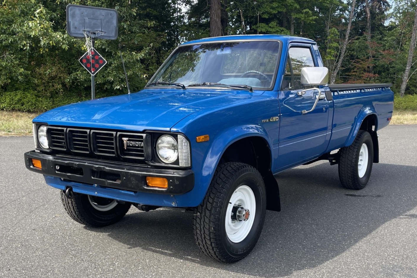 1981 Toyota Pickup 1/2 Ton VIN JT4RN48D2B0012046 | Hagerty Valuation Tools