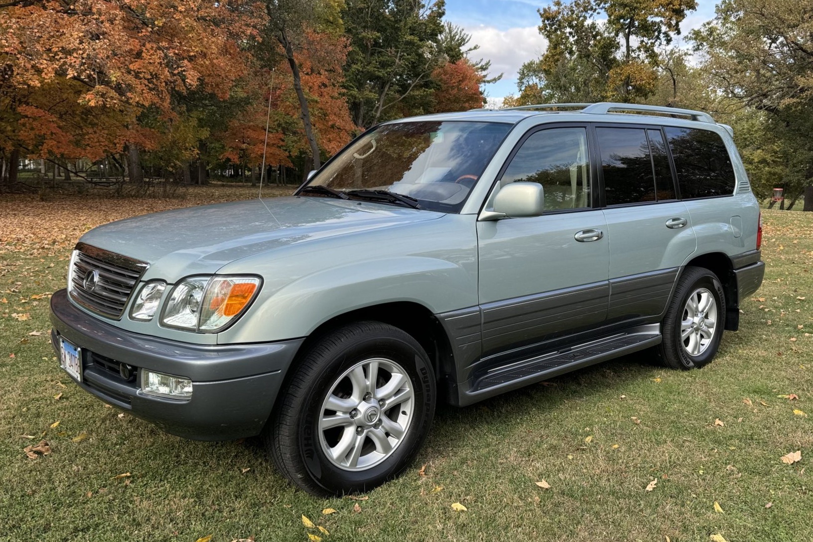 2004 Lexus LX470 VIN JTJHT00W243544533 | Hagerty Valuation Tools