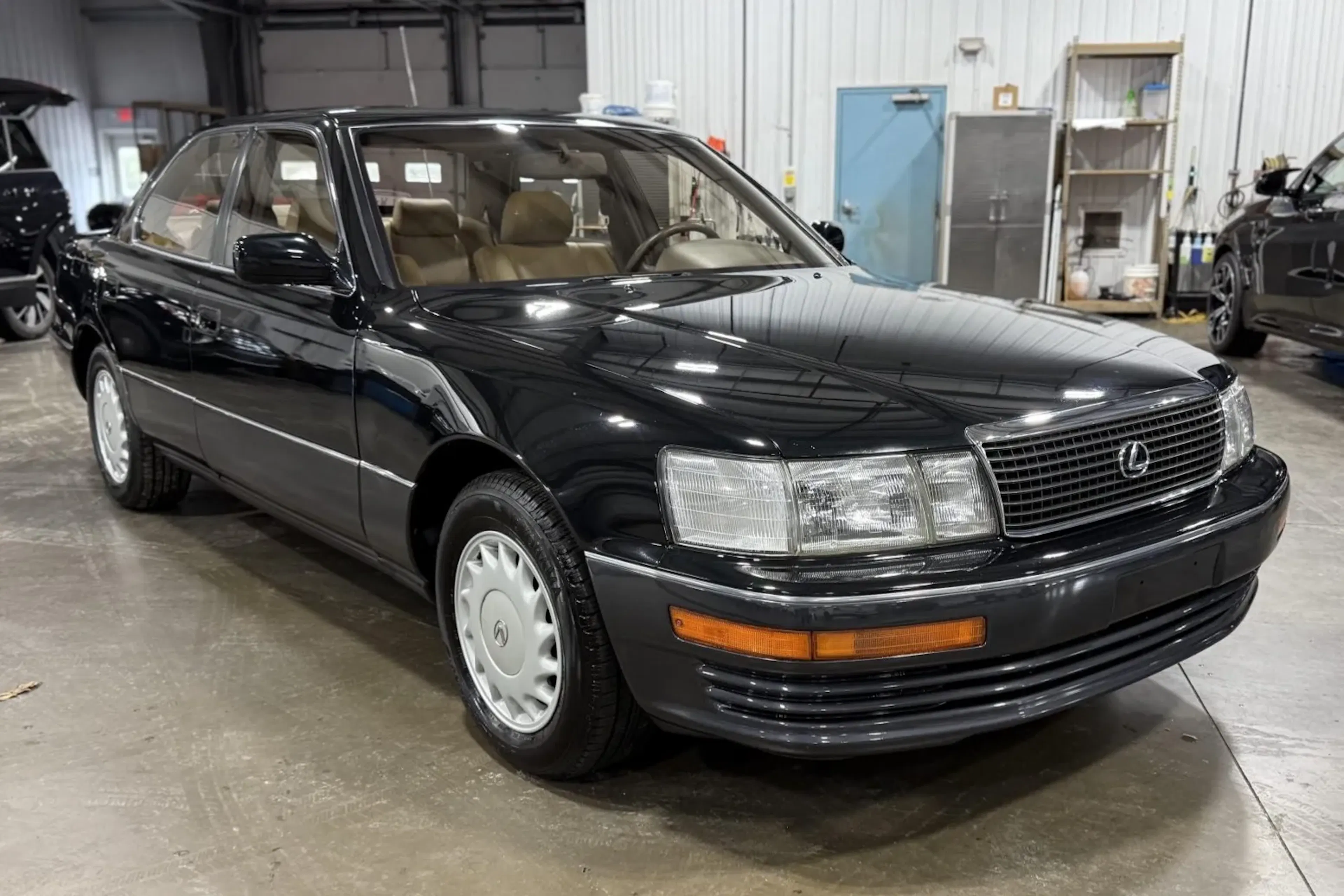 1992 Lexus LS400 VIN JT8UF11E6N0118303 | Hagerty Valuation Tools®