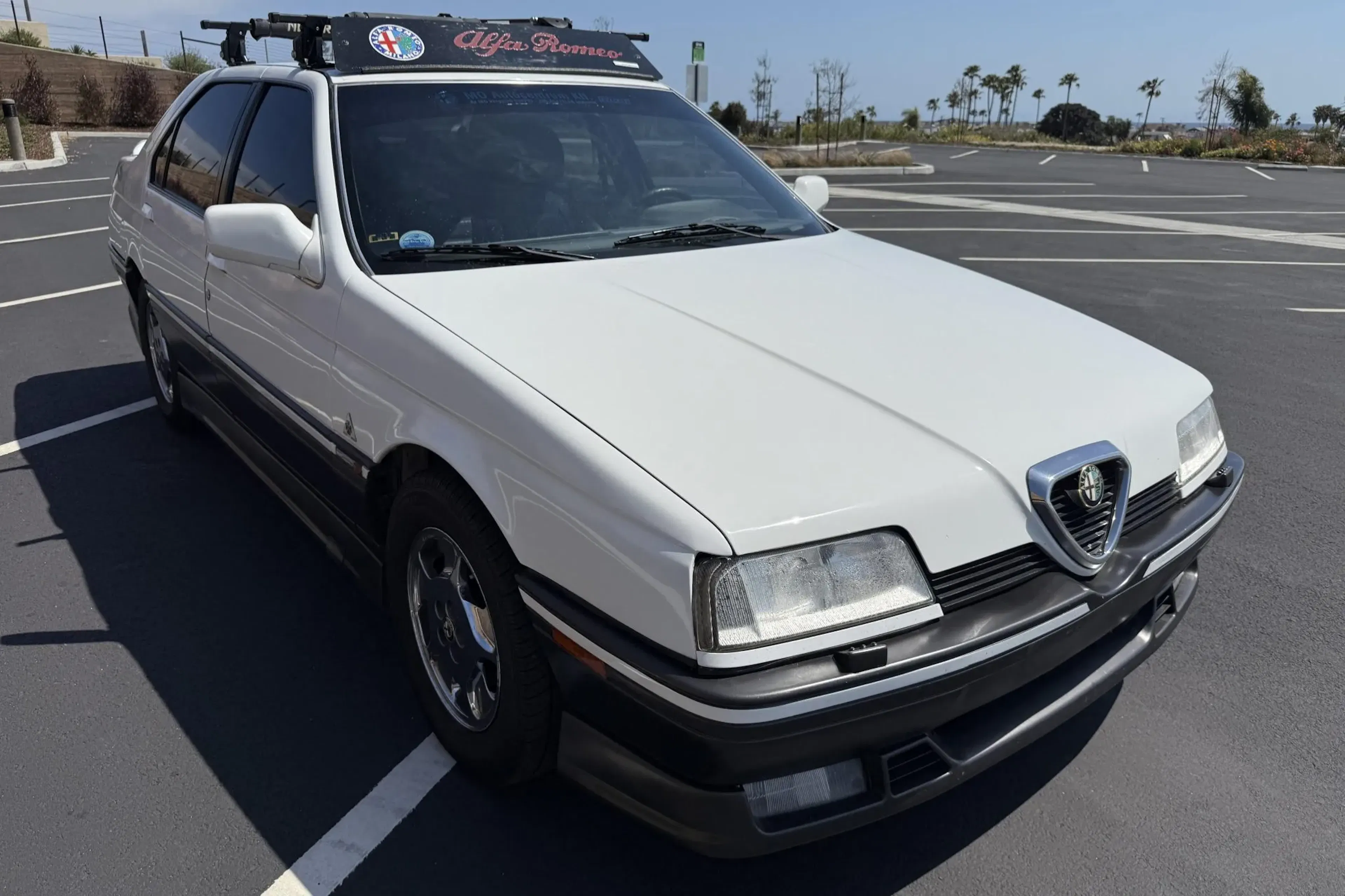 L'Alfa Romeo 164 Q4 de Triple 9 au 1/18 remisée L'Alfa Romeo 164 Q4 de Triple 9 au 1/18 remisée