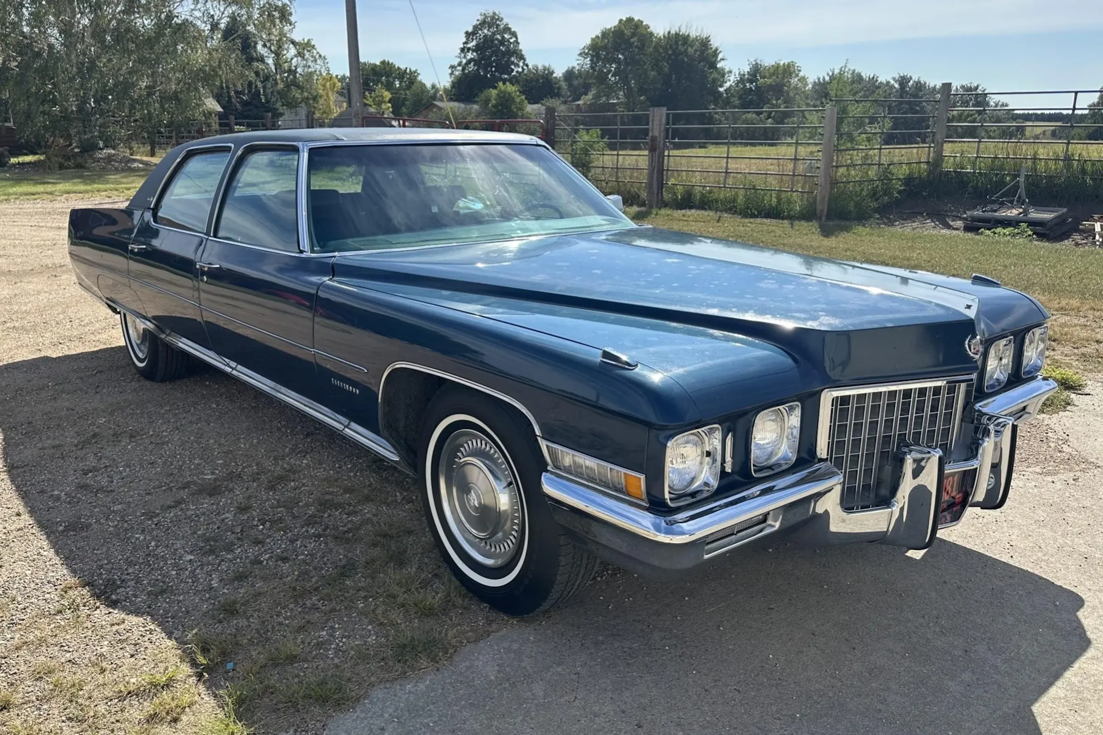 Cadillac Fleetwood Sixty Brougham 1972 verte (Matrix) 1/43e Cadillac Fleetwood Sixty Brougham 1972 verte (Matrix) 1/43e