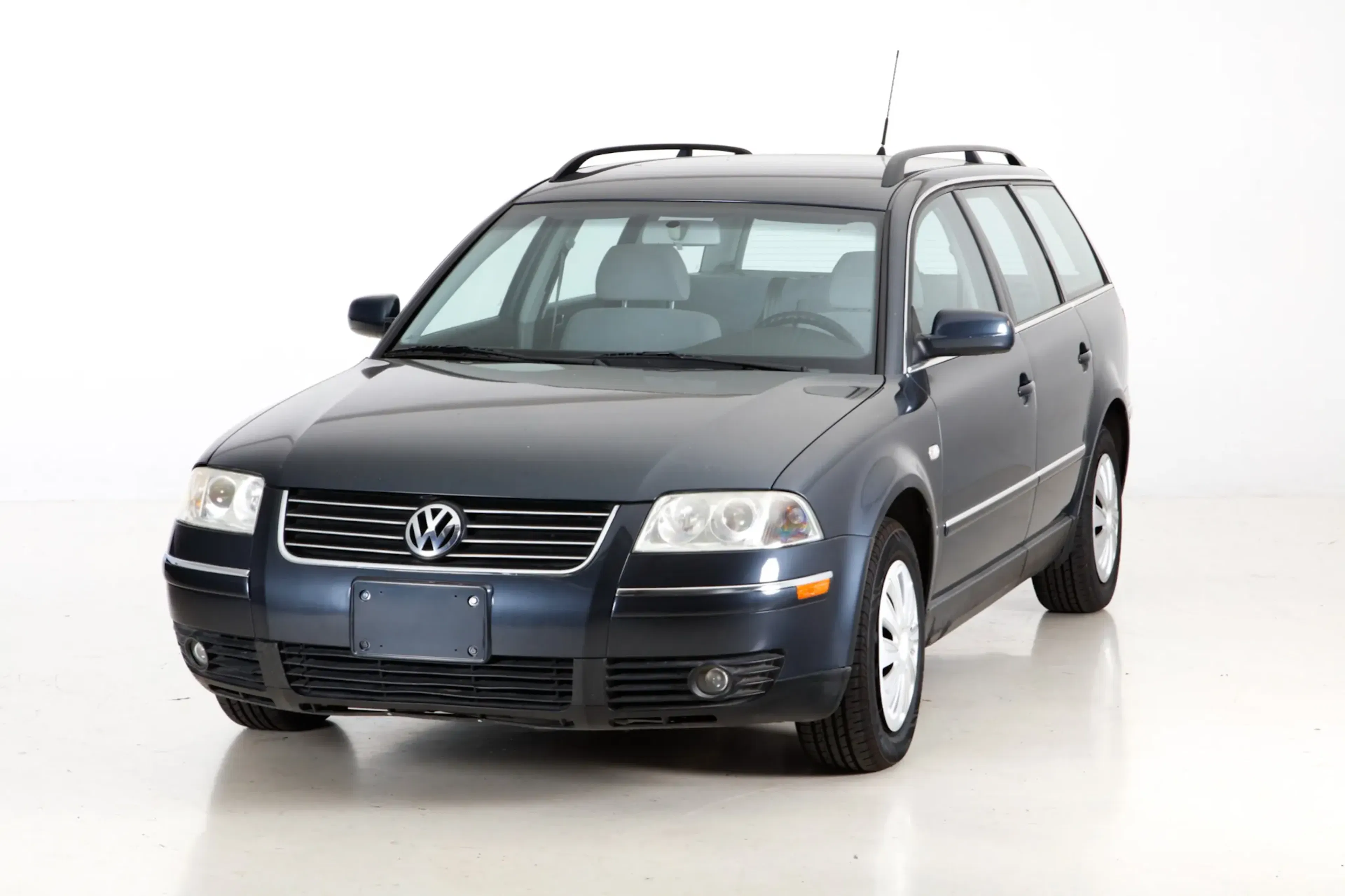 2002 Volkswagen Passat VIN WVWVH63B82E056613 | Hagerty Valuation Tools®