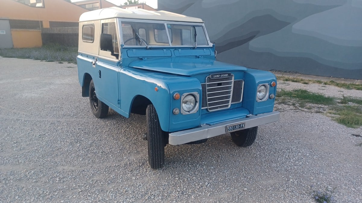 1966 Land Rover Series IIA 109 VIN 27111702G | Hagerty Valuation Tools