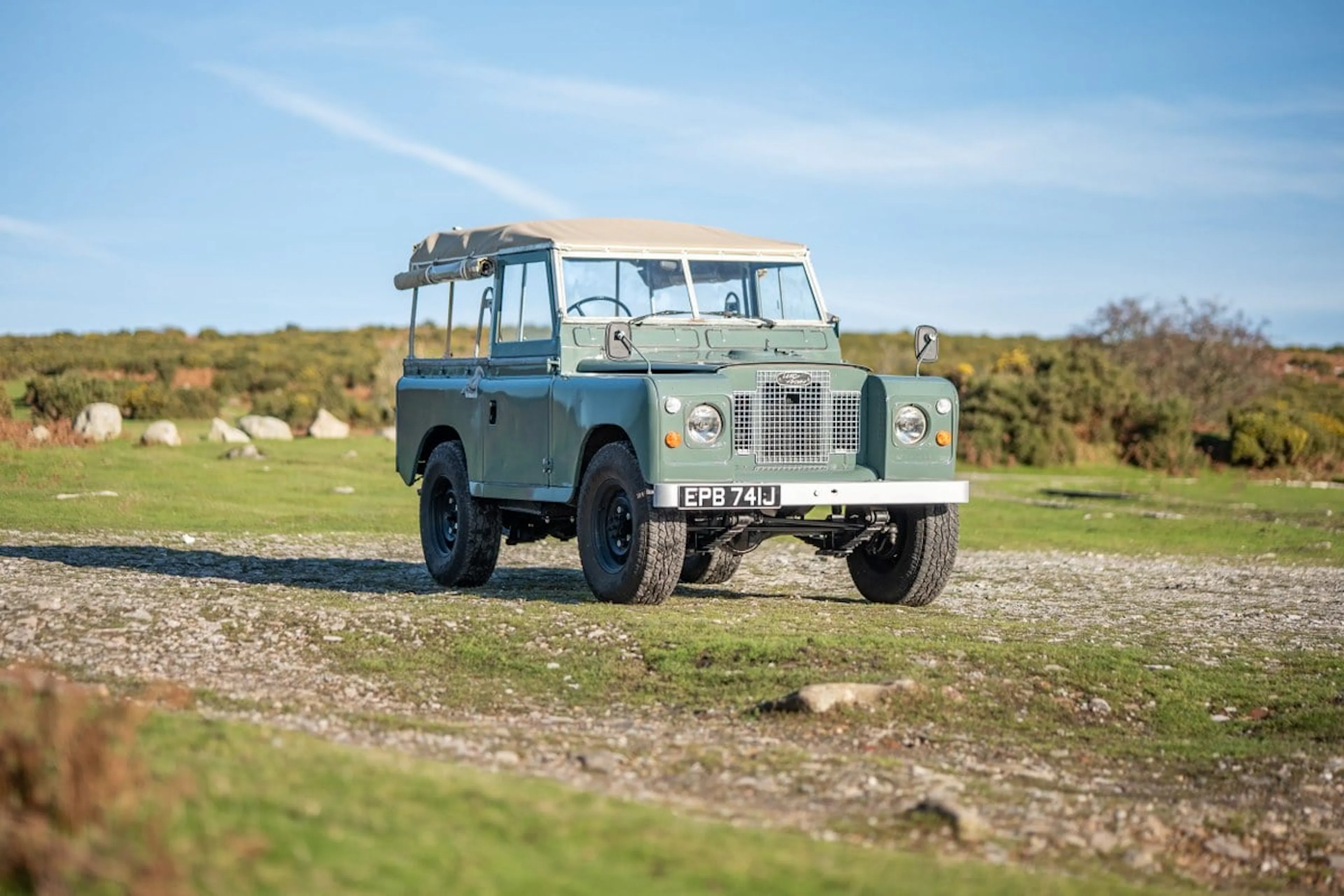 1970 Land Rover Series IIA 88 VIN 24140048G | Hagerty Valuation Tools®