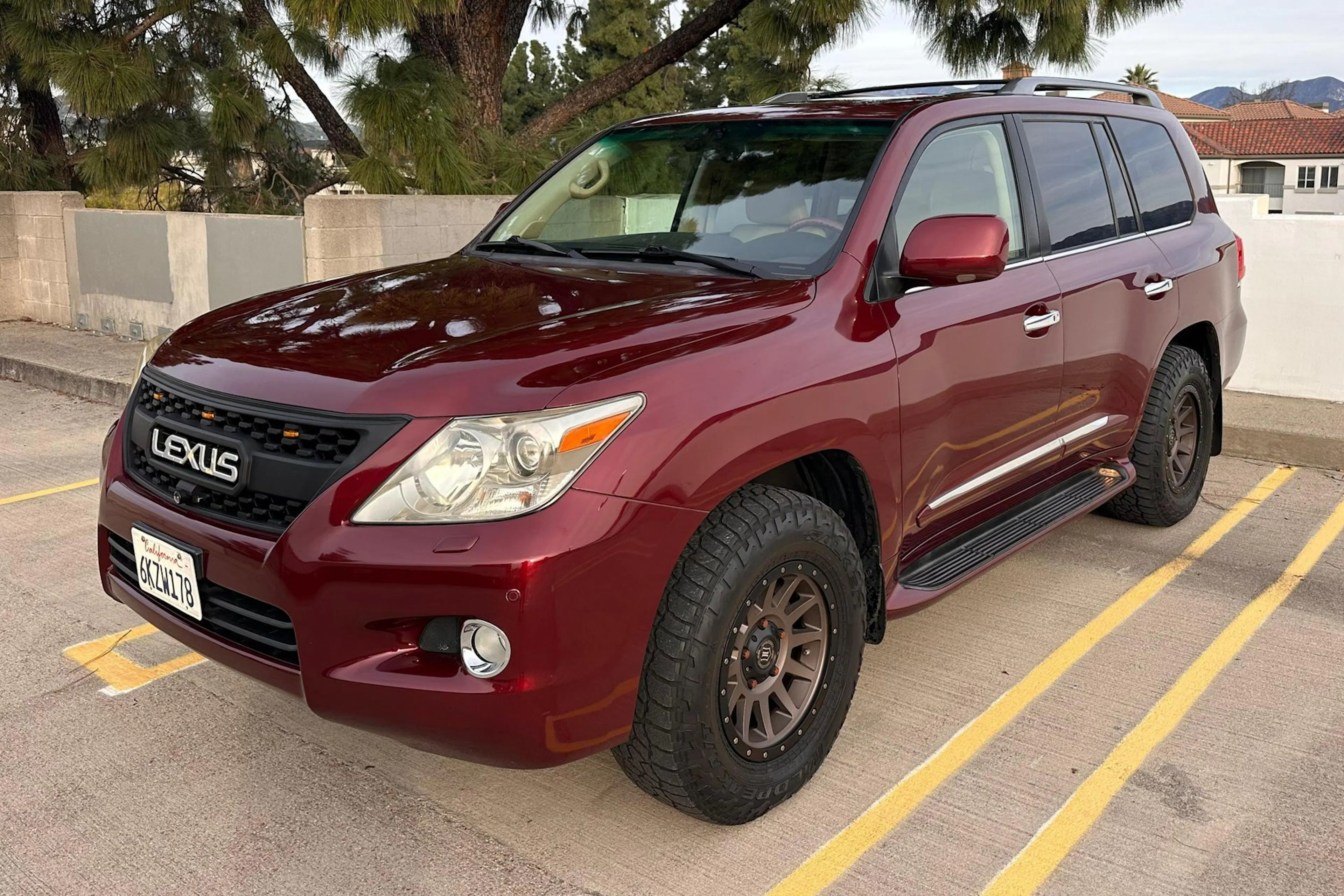 2010 Lexus LX