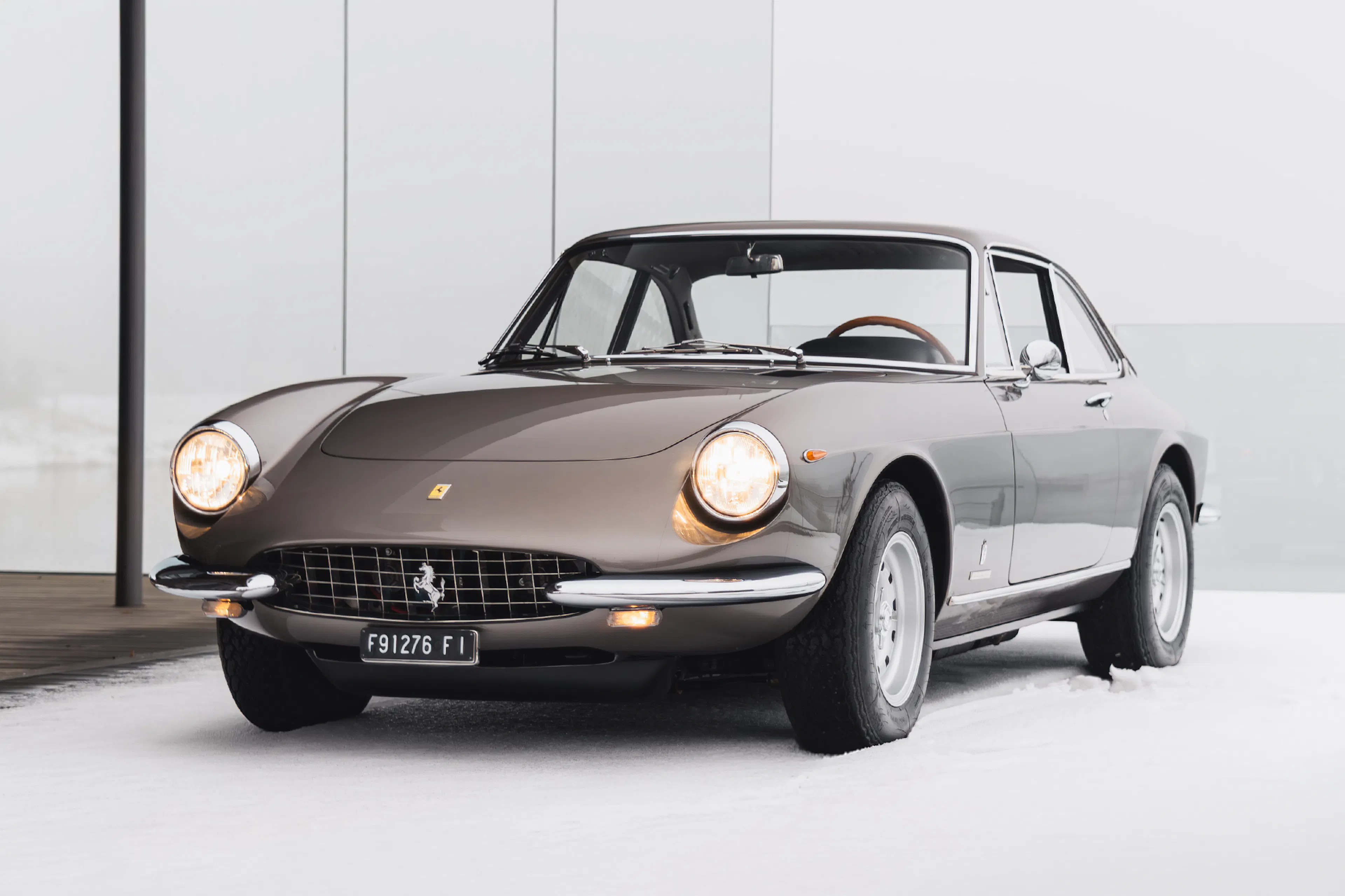 Ferrari 365 GT 2+2 Coupé - Auto Salon Singen Ferrari 365 GT 2+2 Coupé - Auto Salon Singen