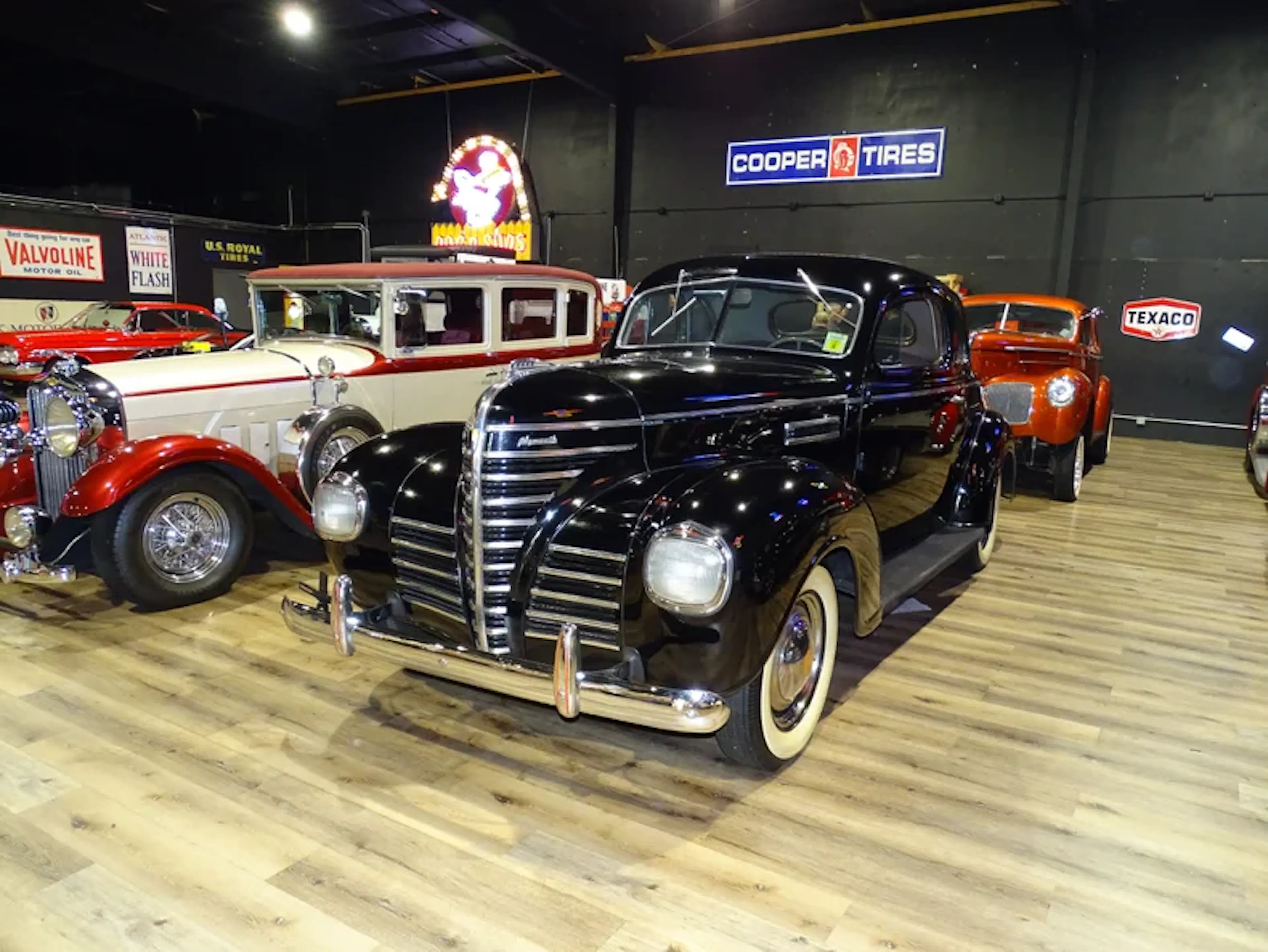 1939 Plymouth P8 Deluxe