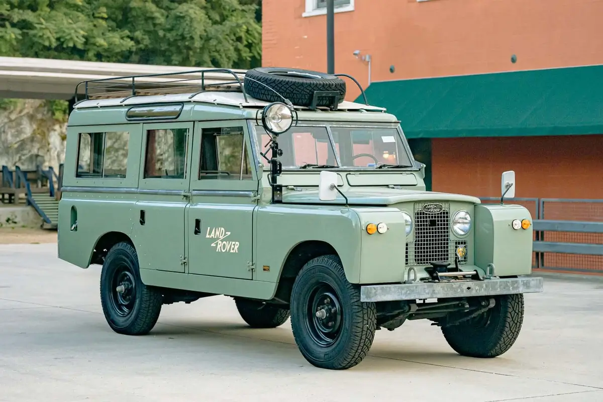 1966 Land Rover Series IIA 109 VIN 26407504 | Hagerty Valuation Tools