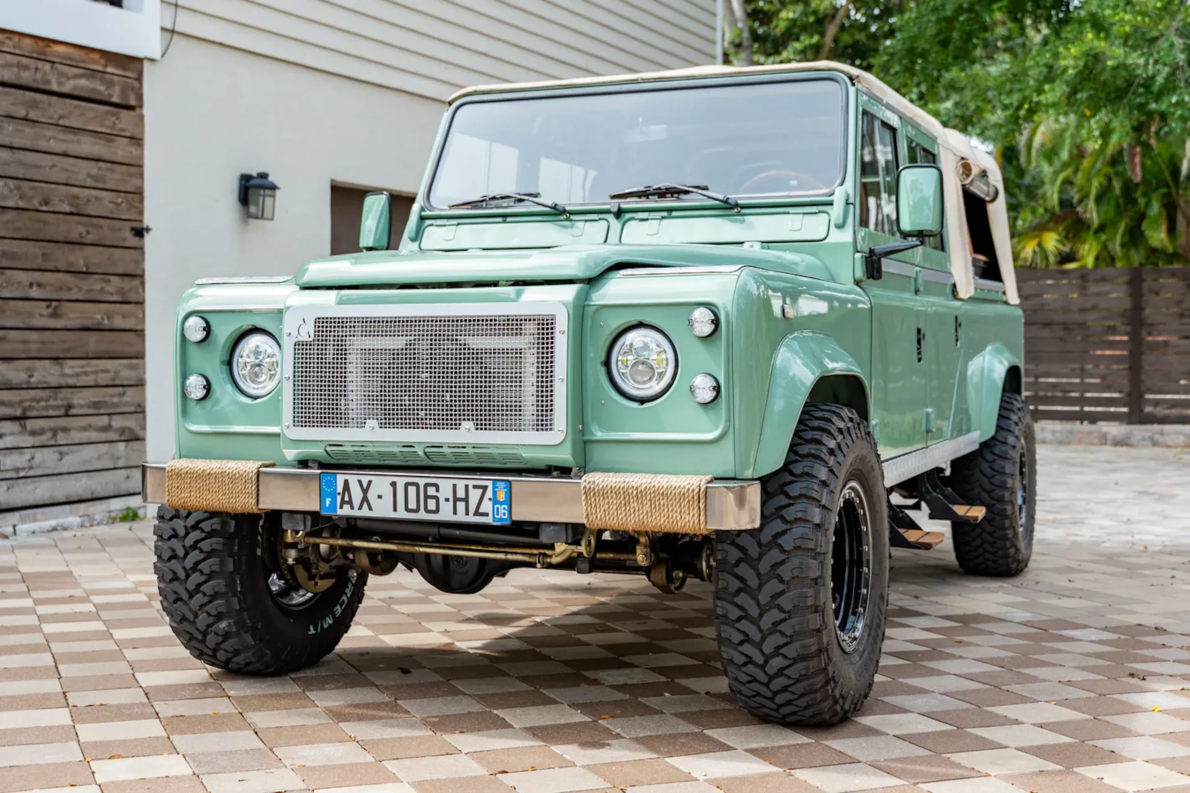 1997 Land Rover Defender 130 2026-04-28