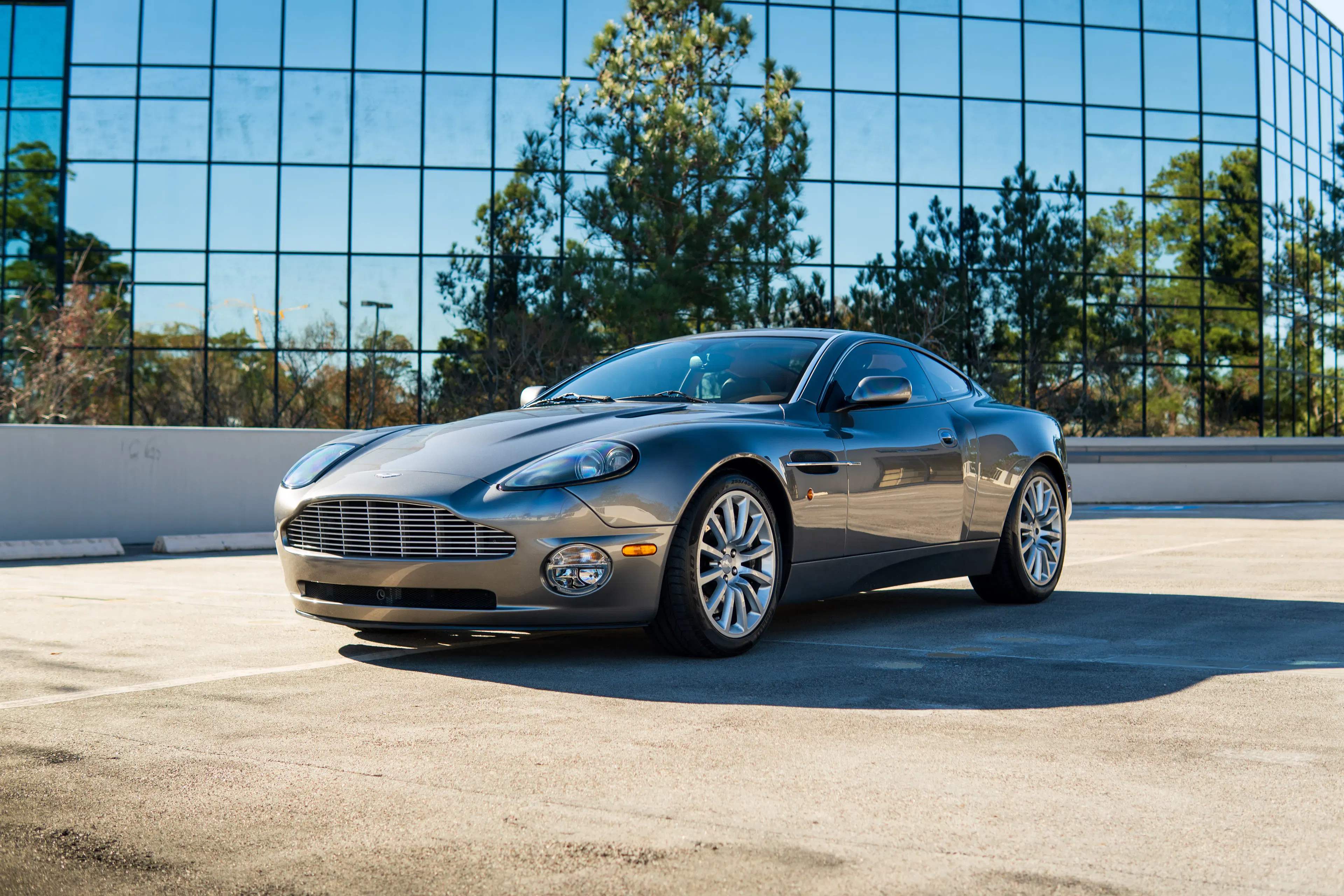 2003 Aston Martin Vanquish 2026-03-31