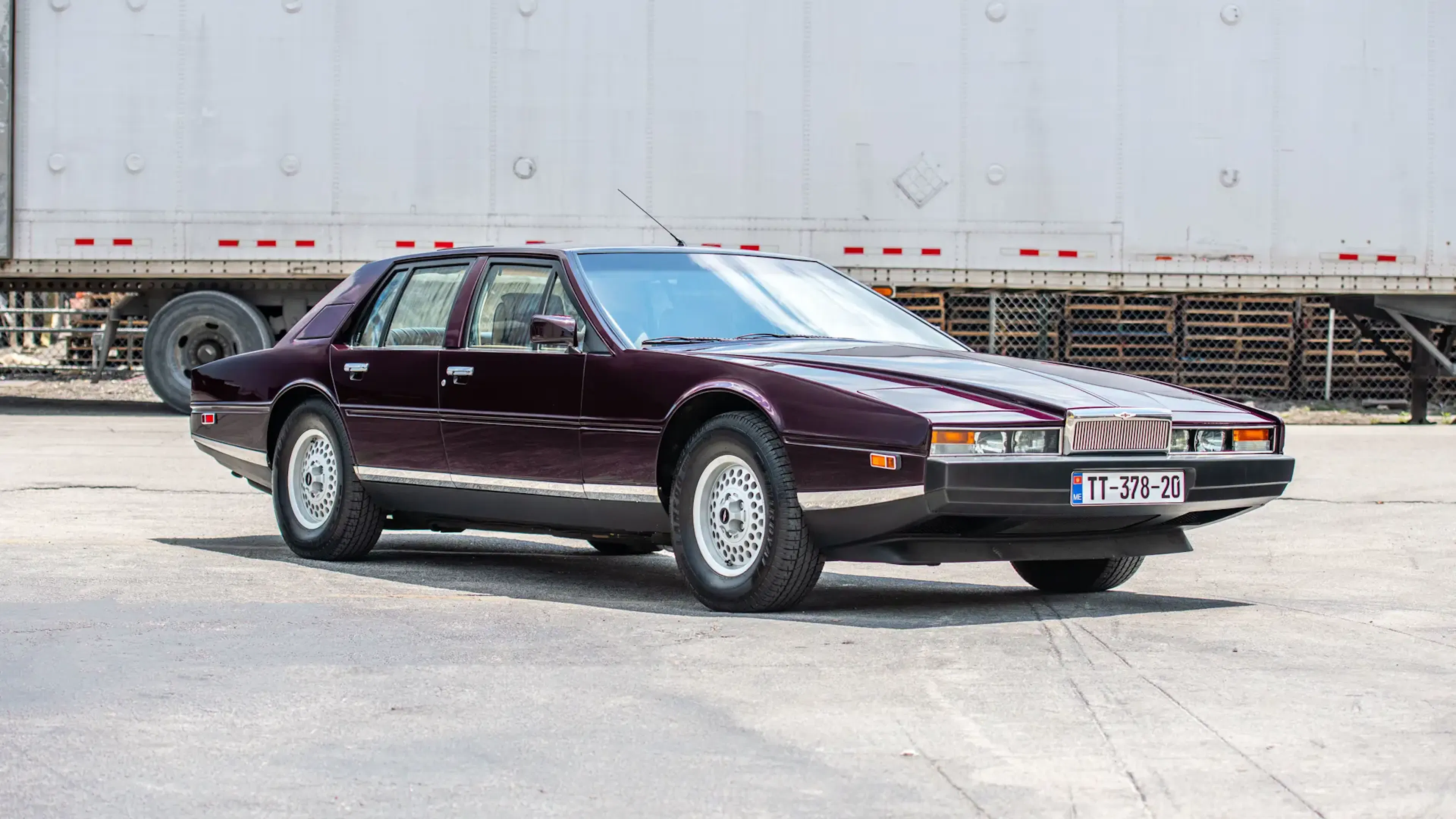 1984 Aston Martin Lagonda 2025-06-04