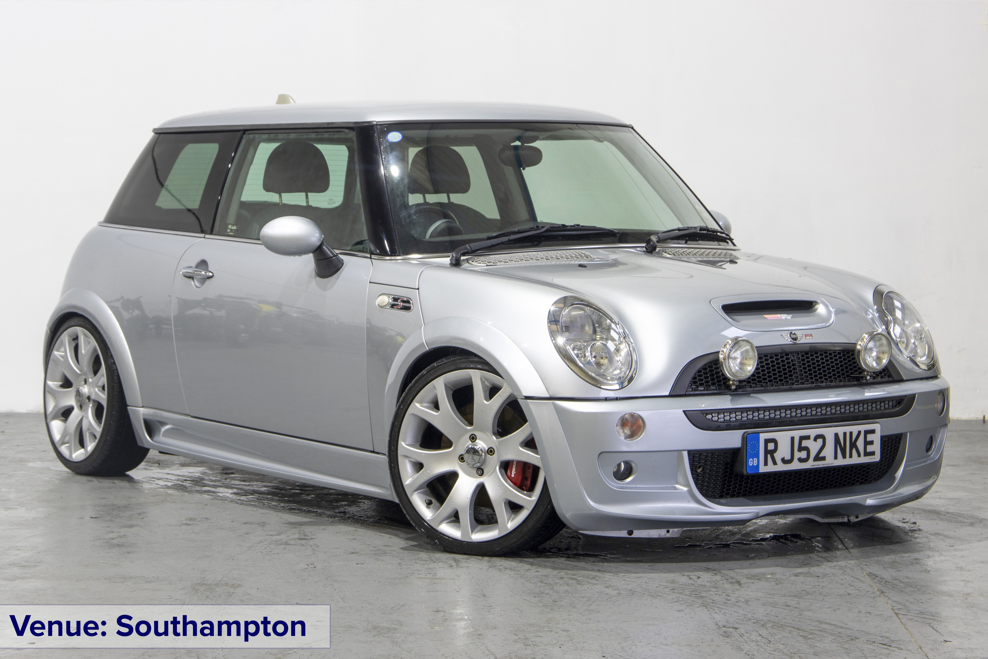 2002 Mini Cooper S VIN WMWRE32030TC66442 | Hagerty Valuation Tools