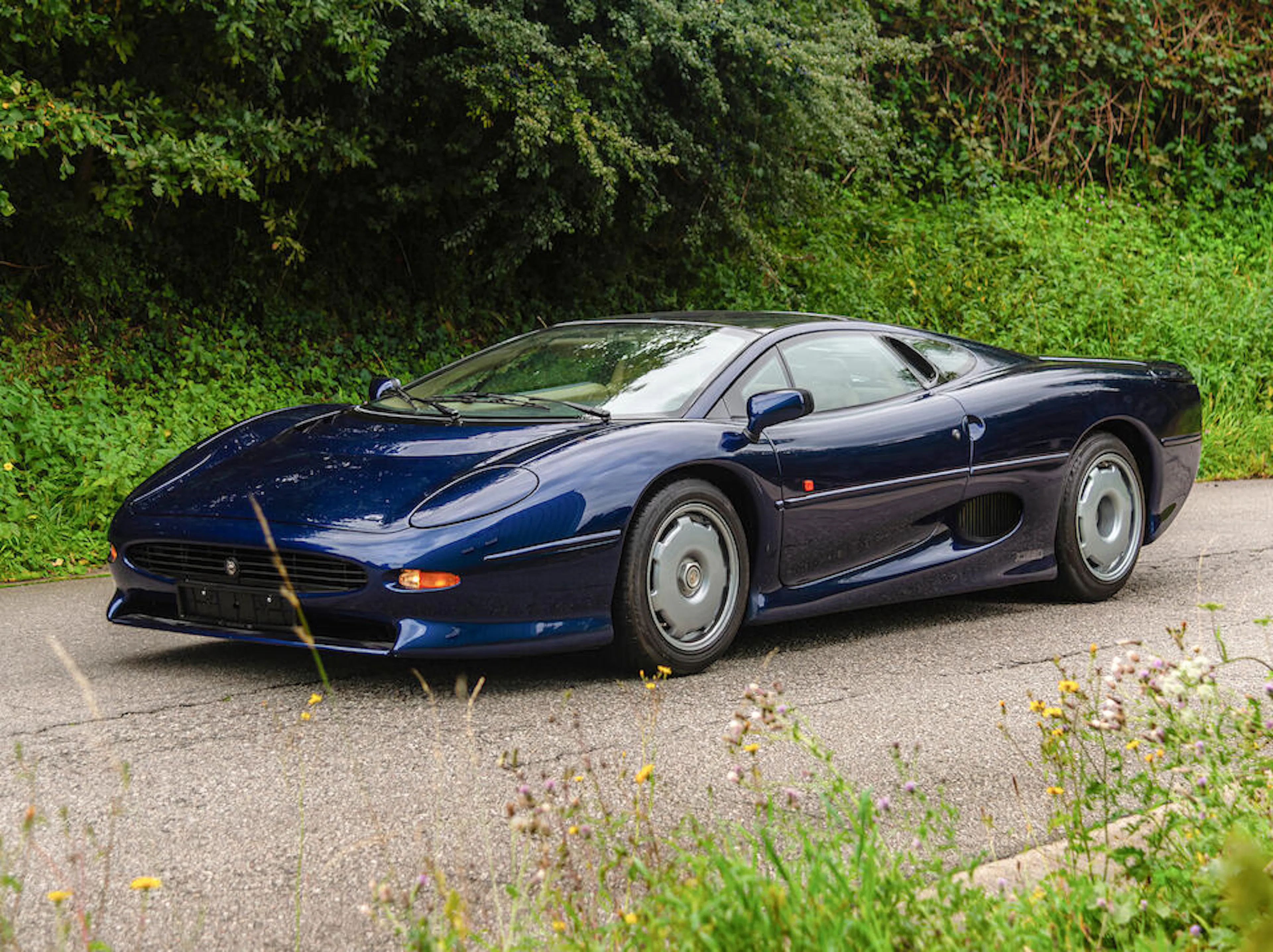 1993 Jaguar XJ 220 2025-10-12