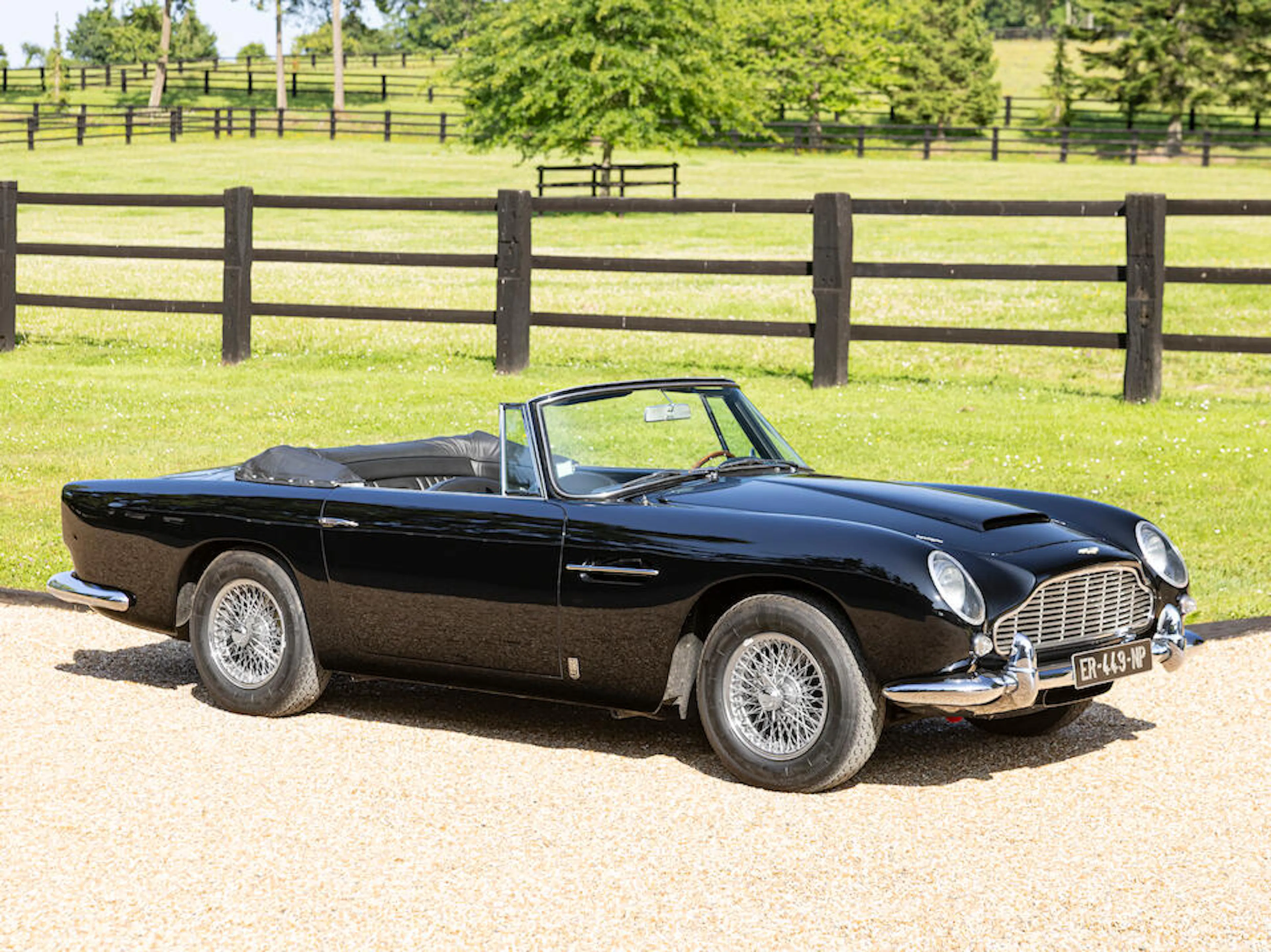 1965 Aston Martin DB5 2025-10-12