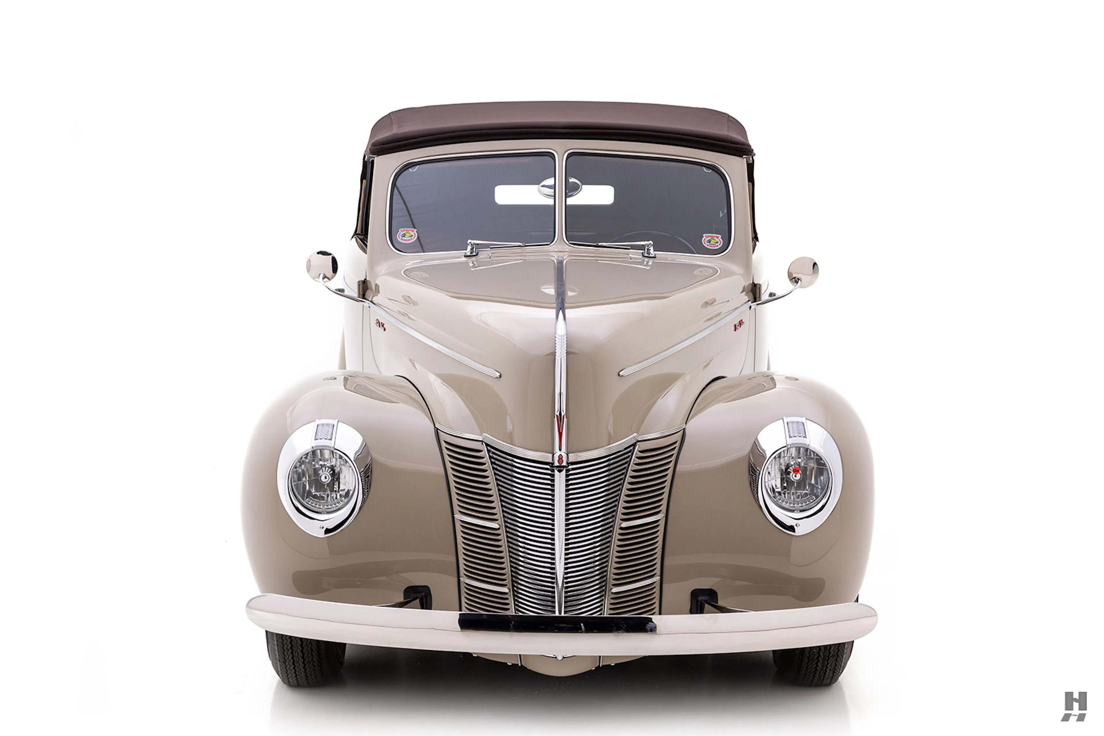 1940 Ford Deluxe 2dr Convertible Courtesy of Hyman Ltd.