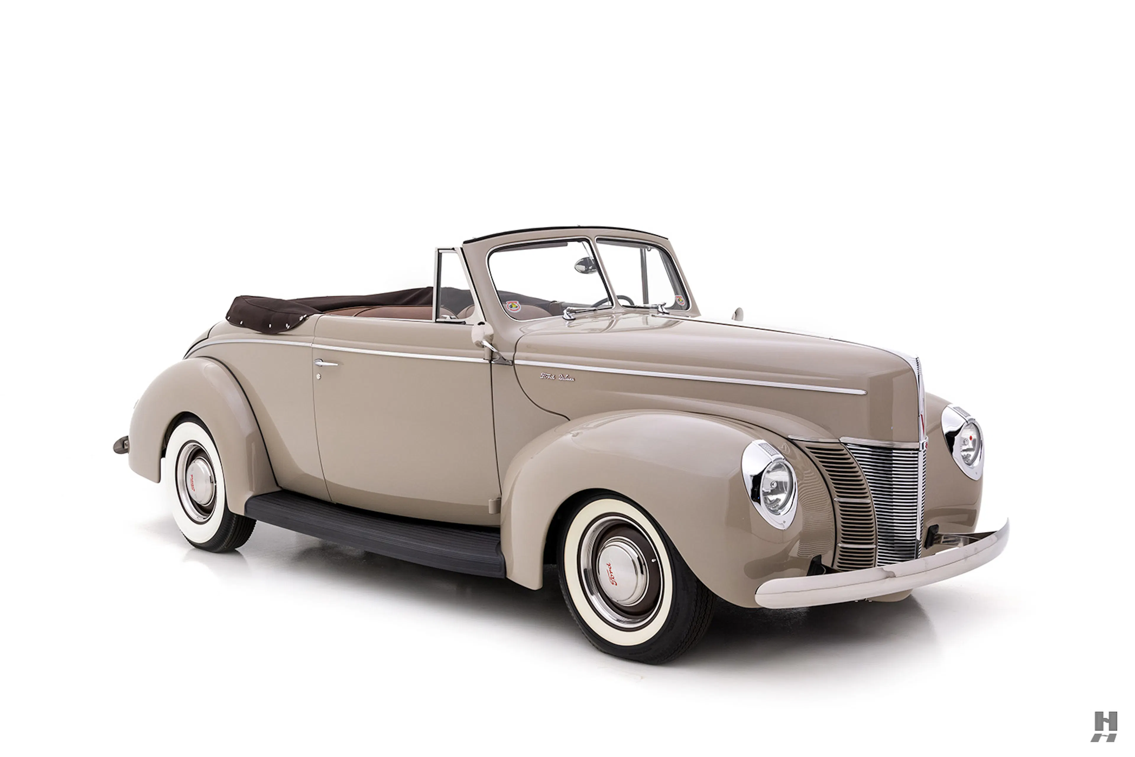 1940 Ford Deluxe 2dr Convertible Courtesy of Hyman Ltd.