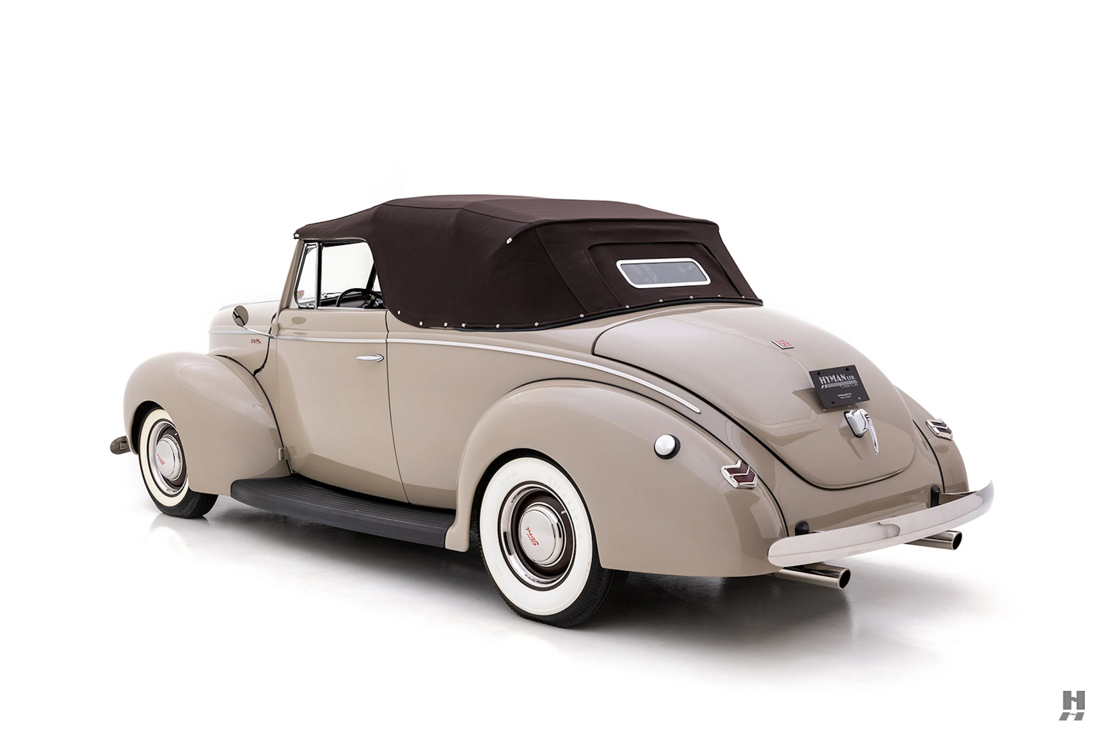 1940 Ford Deluxe 2dr Convertible Courtesy of Hyman Ltd.