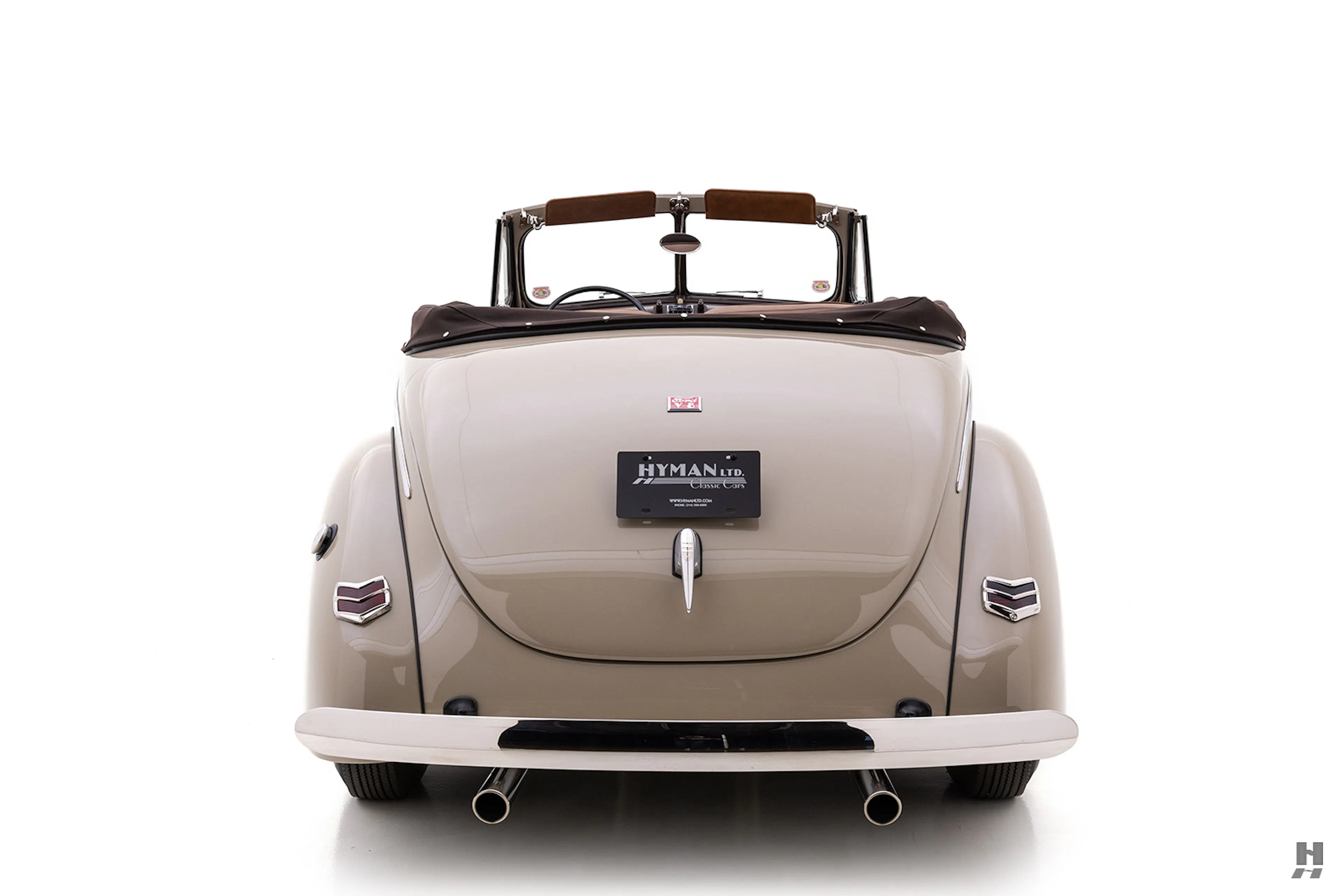 1940 Ford Deluxe 2dr Convertible Courtesy of Hyman Ltd.