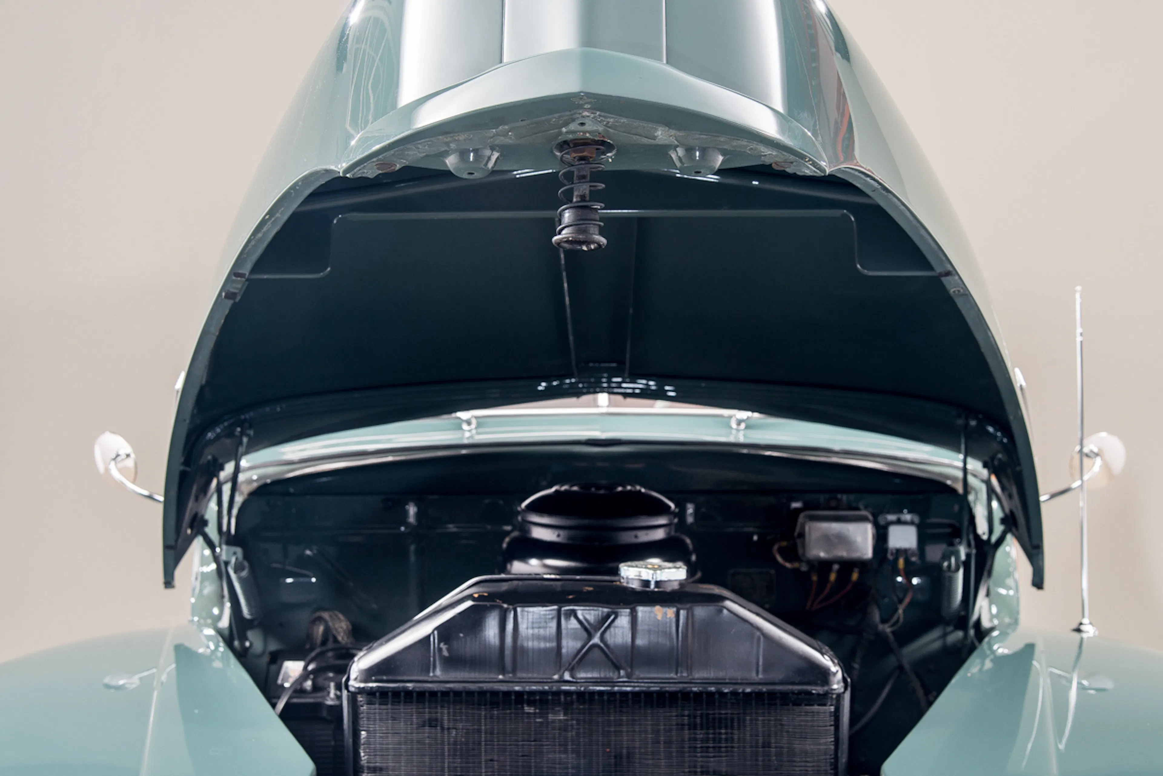 1947 Mercury Series 79M 4dr Station Wagon Courtesy of Canepa