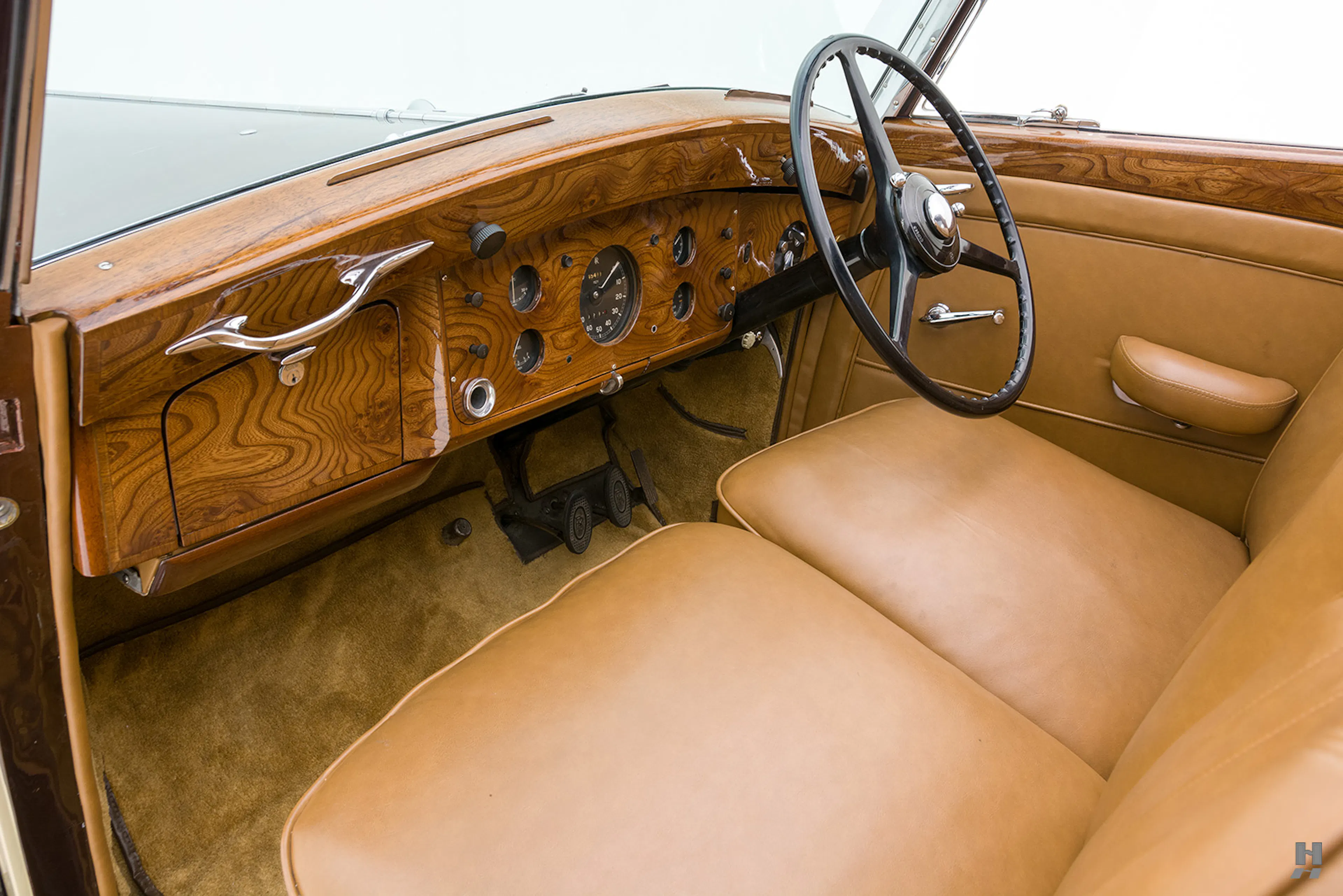 1949 Rolls-Royce Silver Wraith Coachbuilt 4dr Sedan Courtesy of Hyman Ltd.