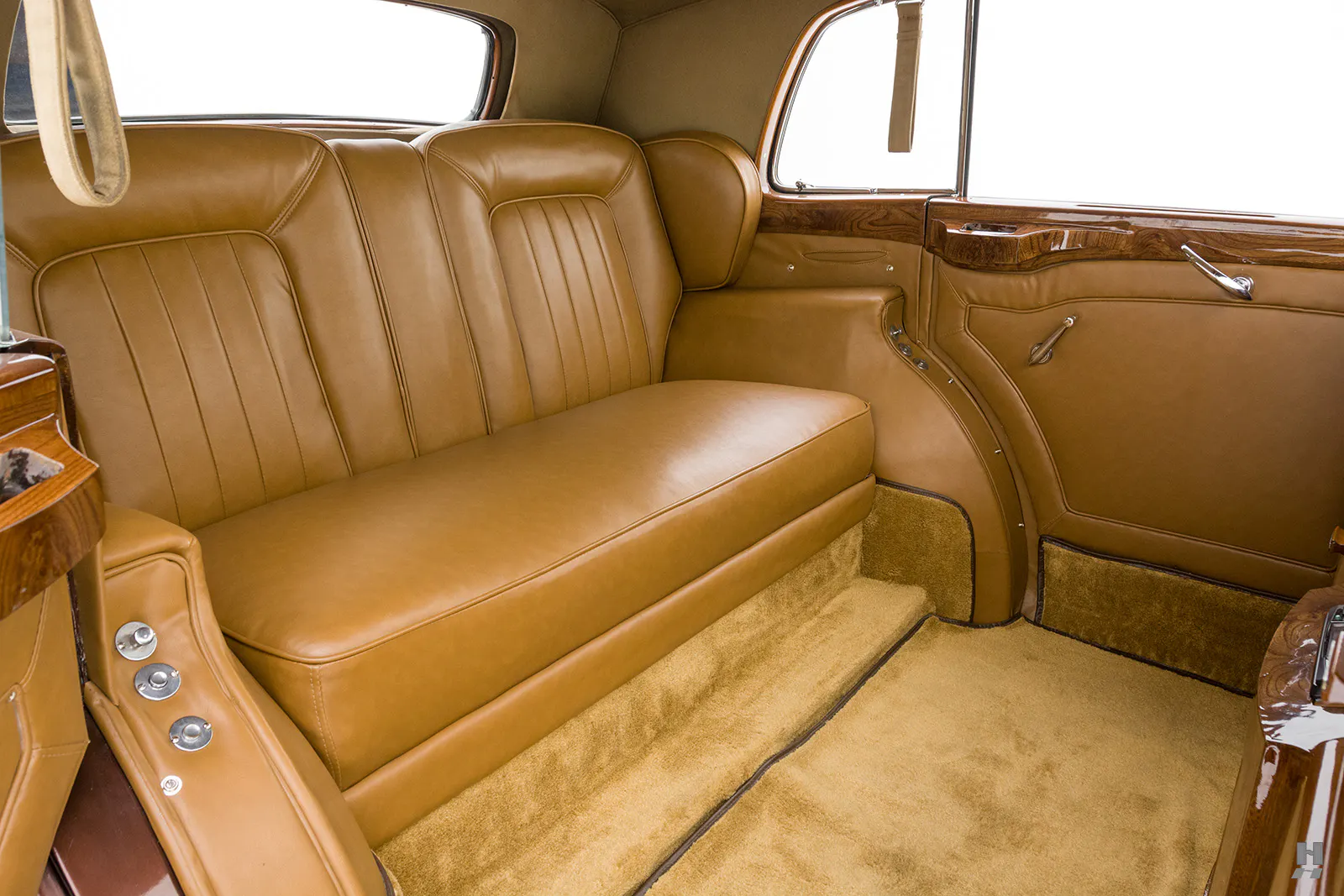 1949 Rolls-Royce Silver Wraith Coachbuilt 4dr Sedan Courtesy of Hyman Ltd.