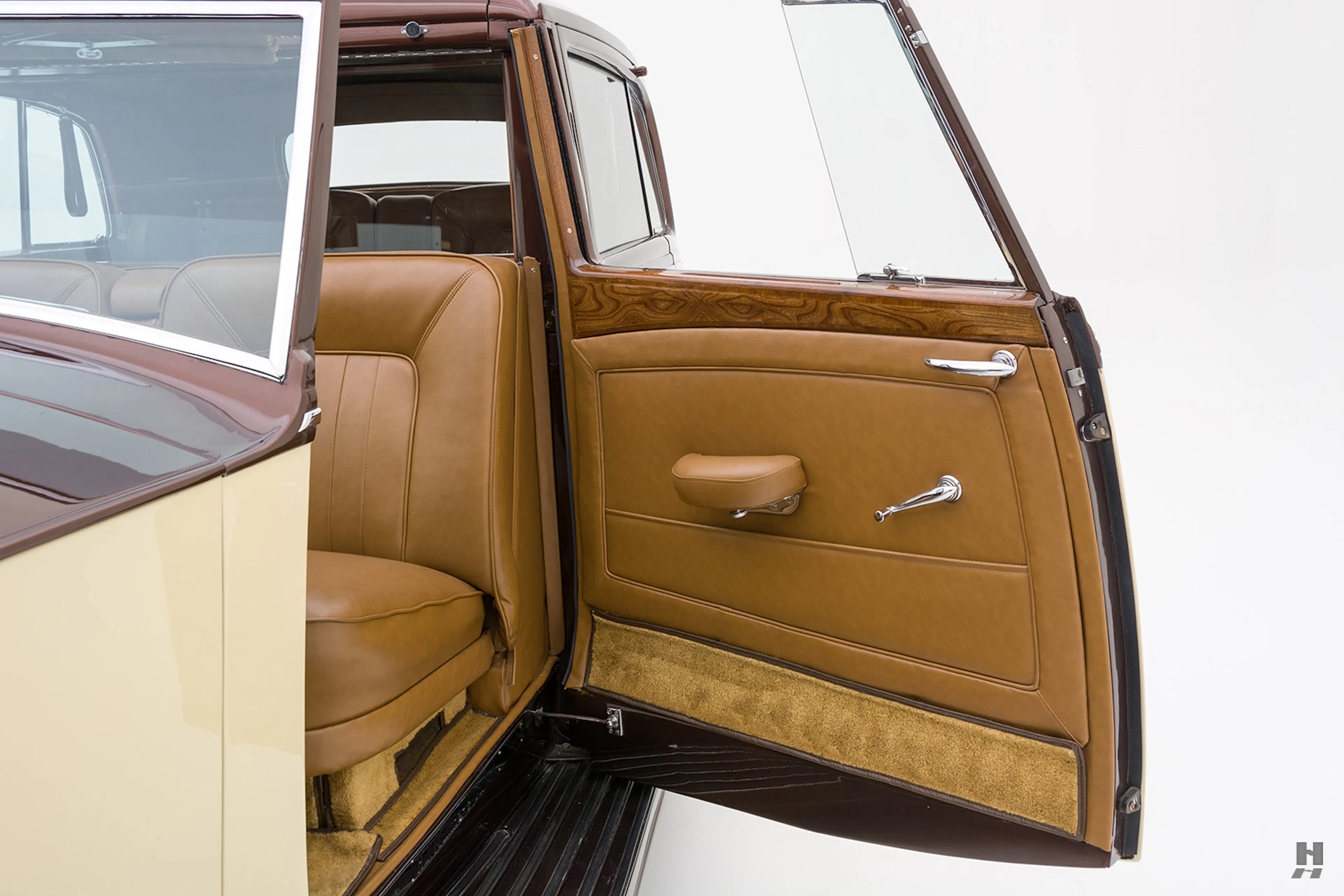 1949 Rolls-Royce Silver Wraith Coachbuilt 4dr Sedan Courtesy of Hyman Ltd.