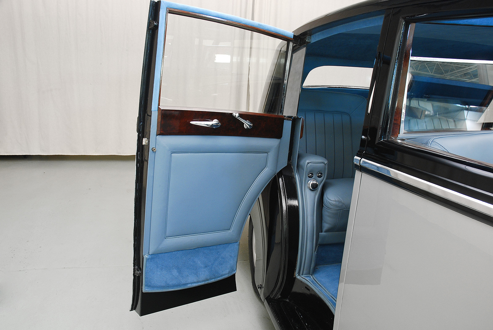 1959 rolls-royce silver wraith coachbuilt